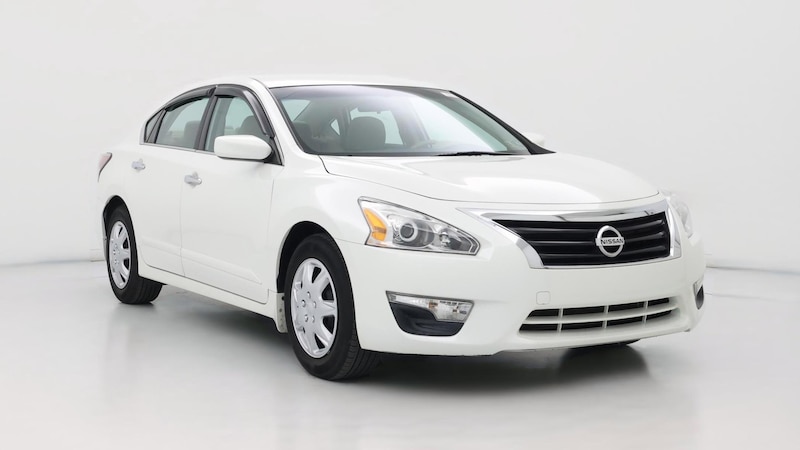 2015 Nissan Altima S Hero Image