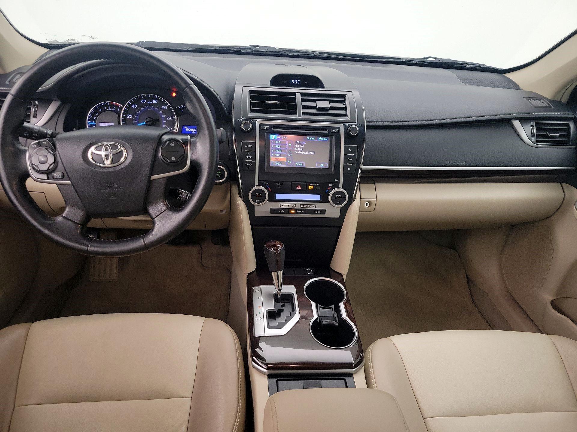 Thumbnail: 2013 Toyota Camry - 9