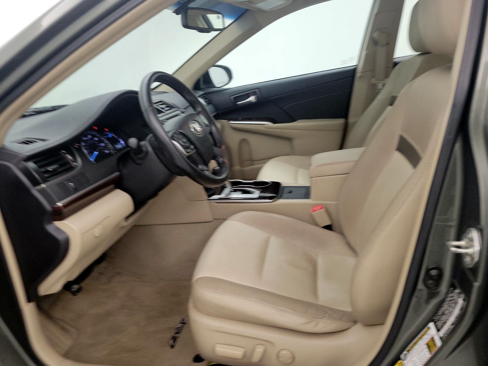 Thumbnail: 2013 Toyota Camry - 11