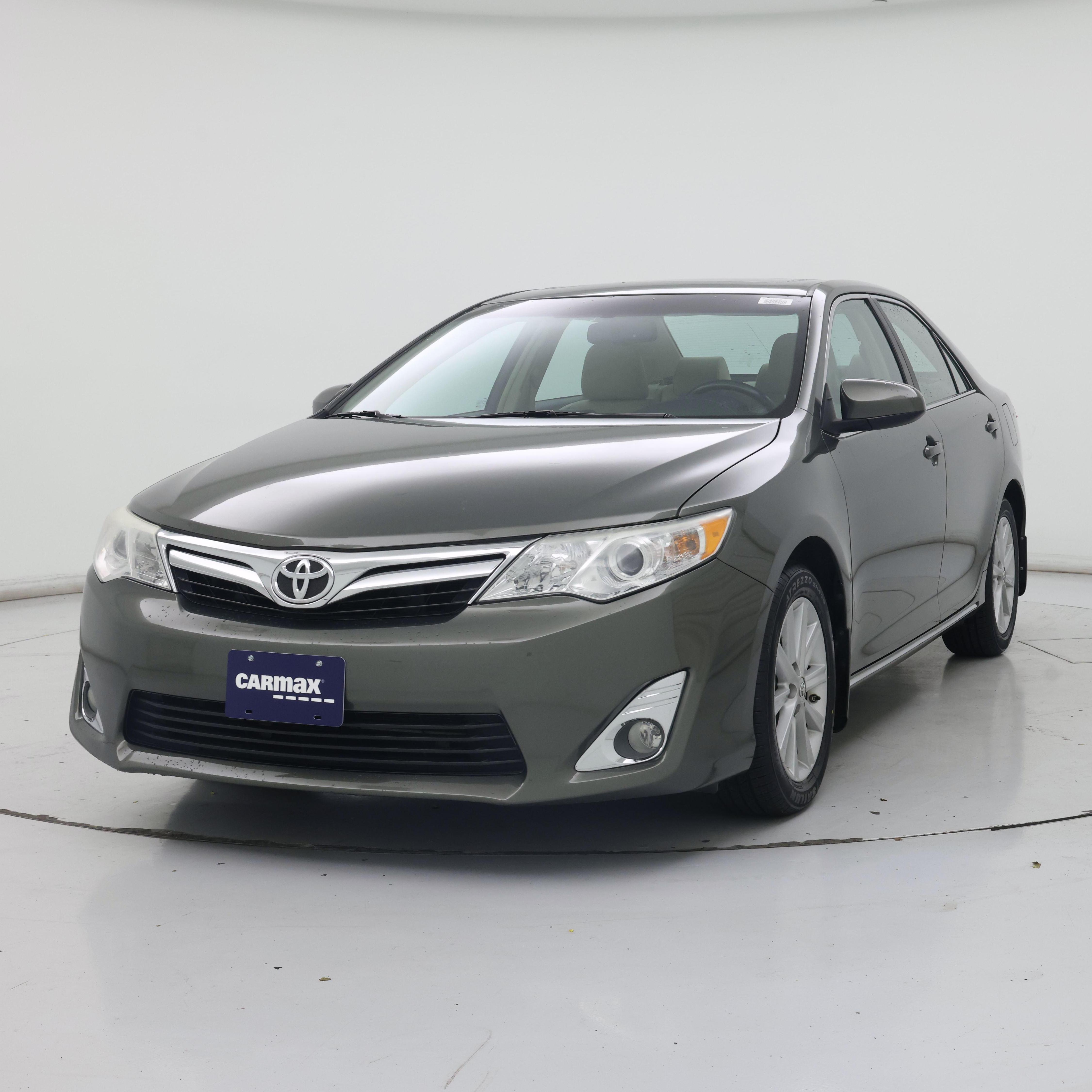 Thumbnail: 2013 Toyota Camry - 4
