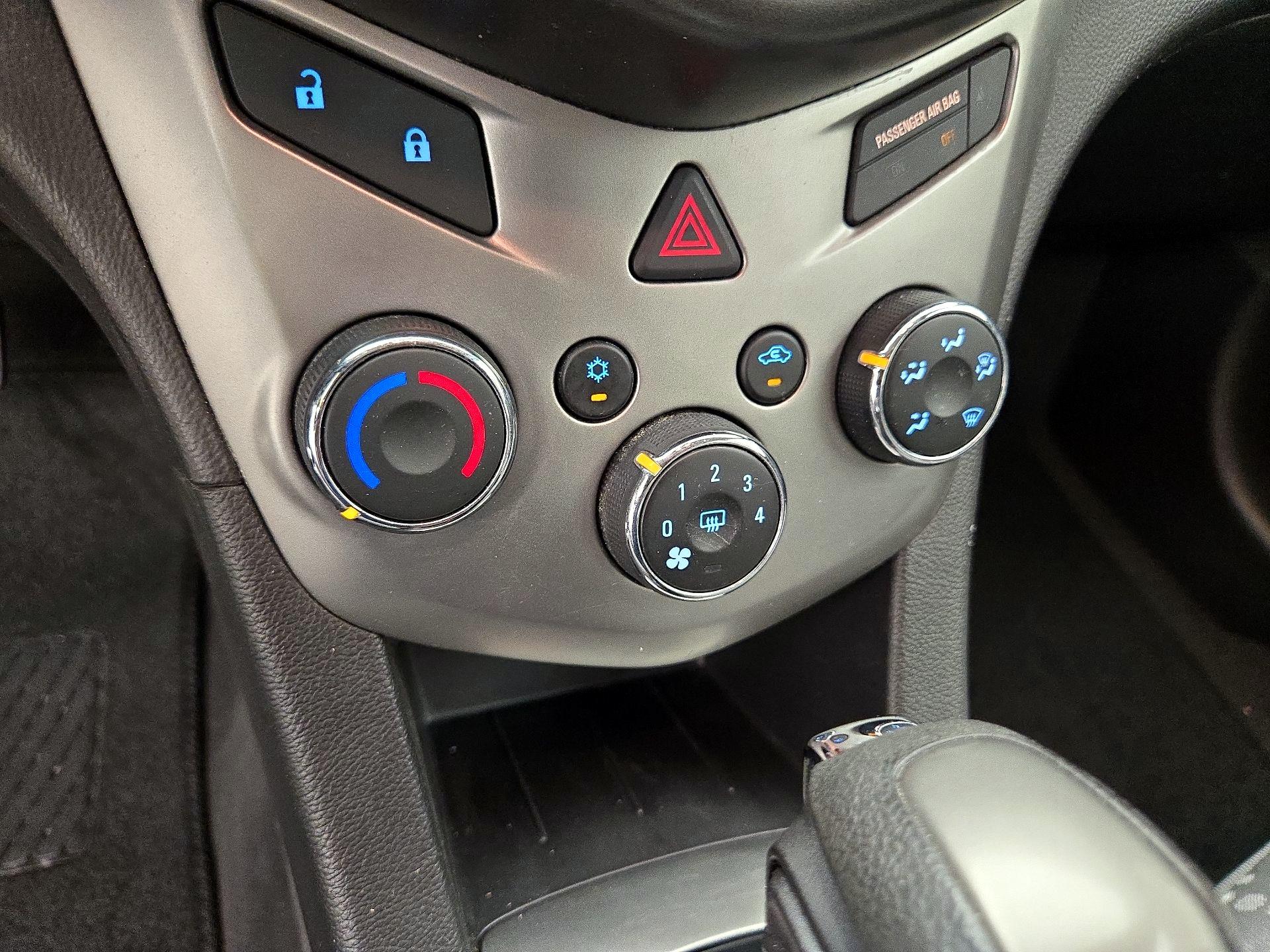 Thumbnail: 2014 Chevrolet Sonic - 15