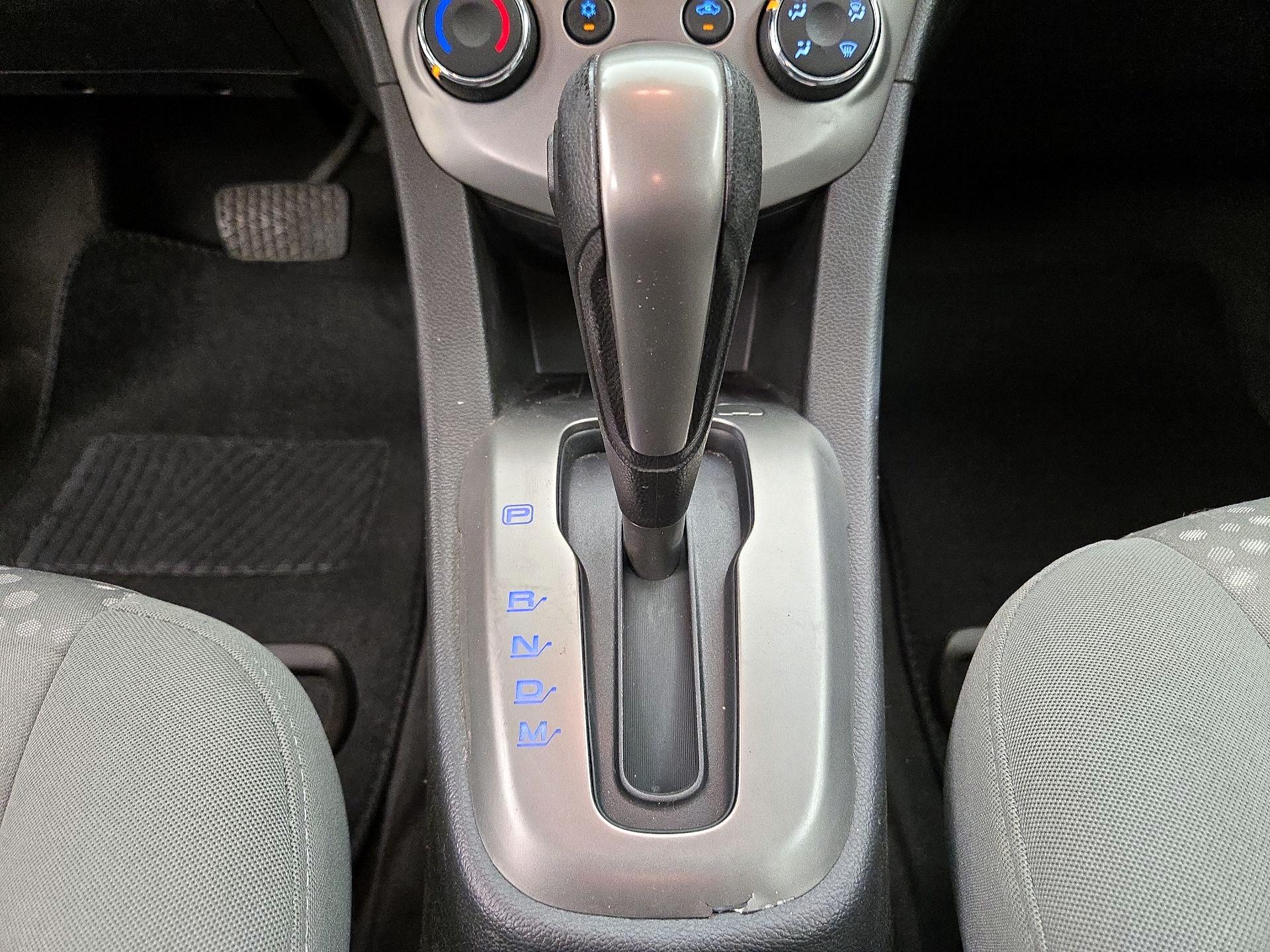 Thumbnail: 2014 Chevrolet Sonic - 16