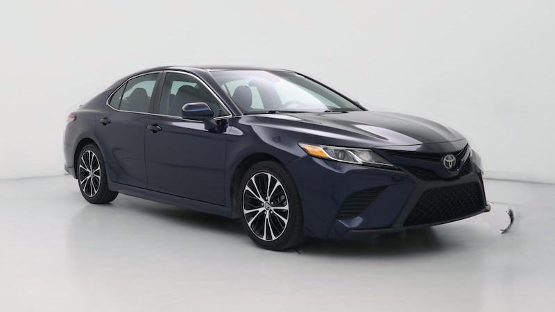 2018 Toyota Camry SE Hero Image