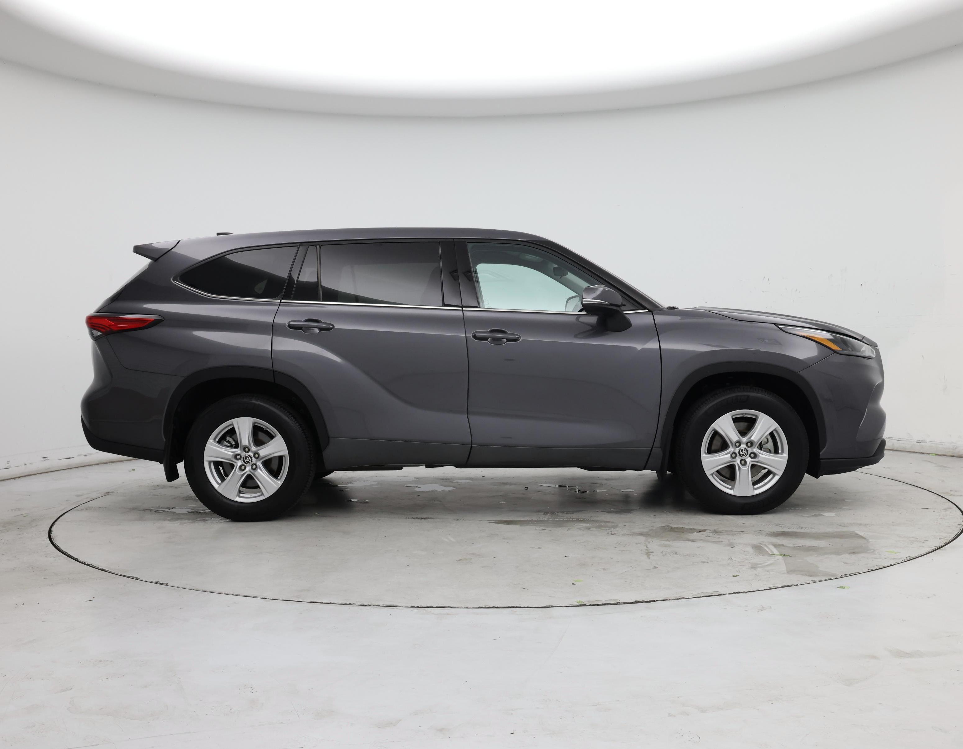 Thumbnail: 2022 Toyota Highlander - 7