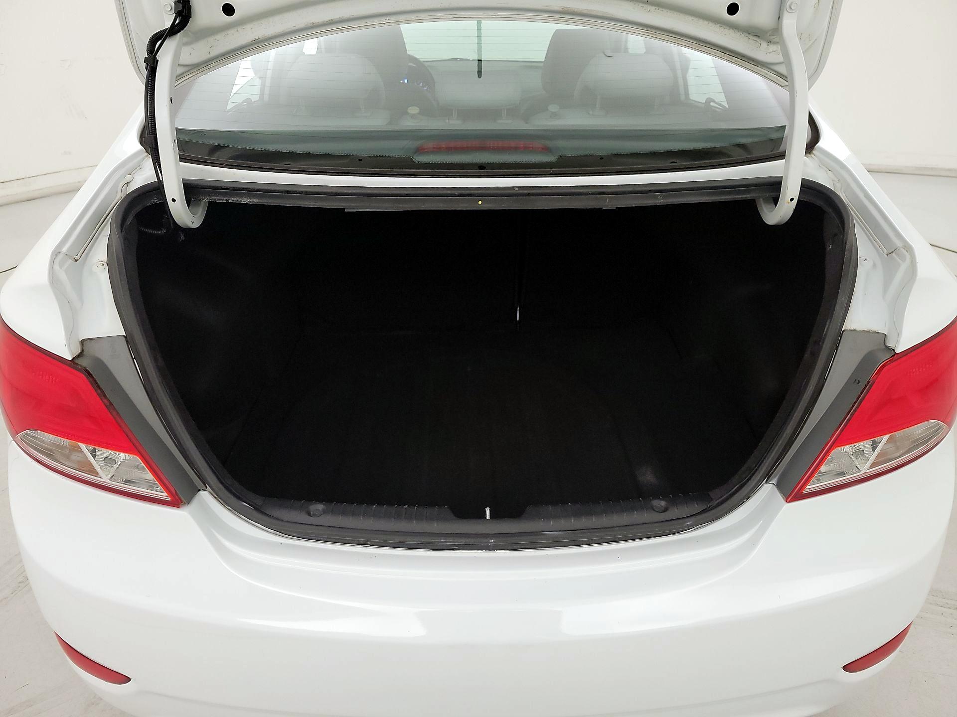 Thumbnail: 2016 Hyundai Accent - 19