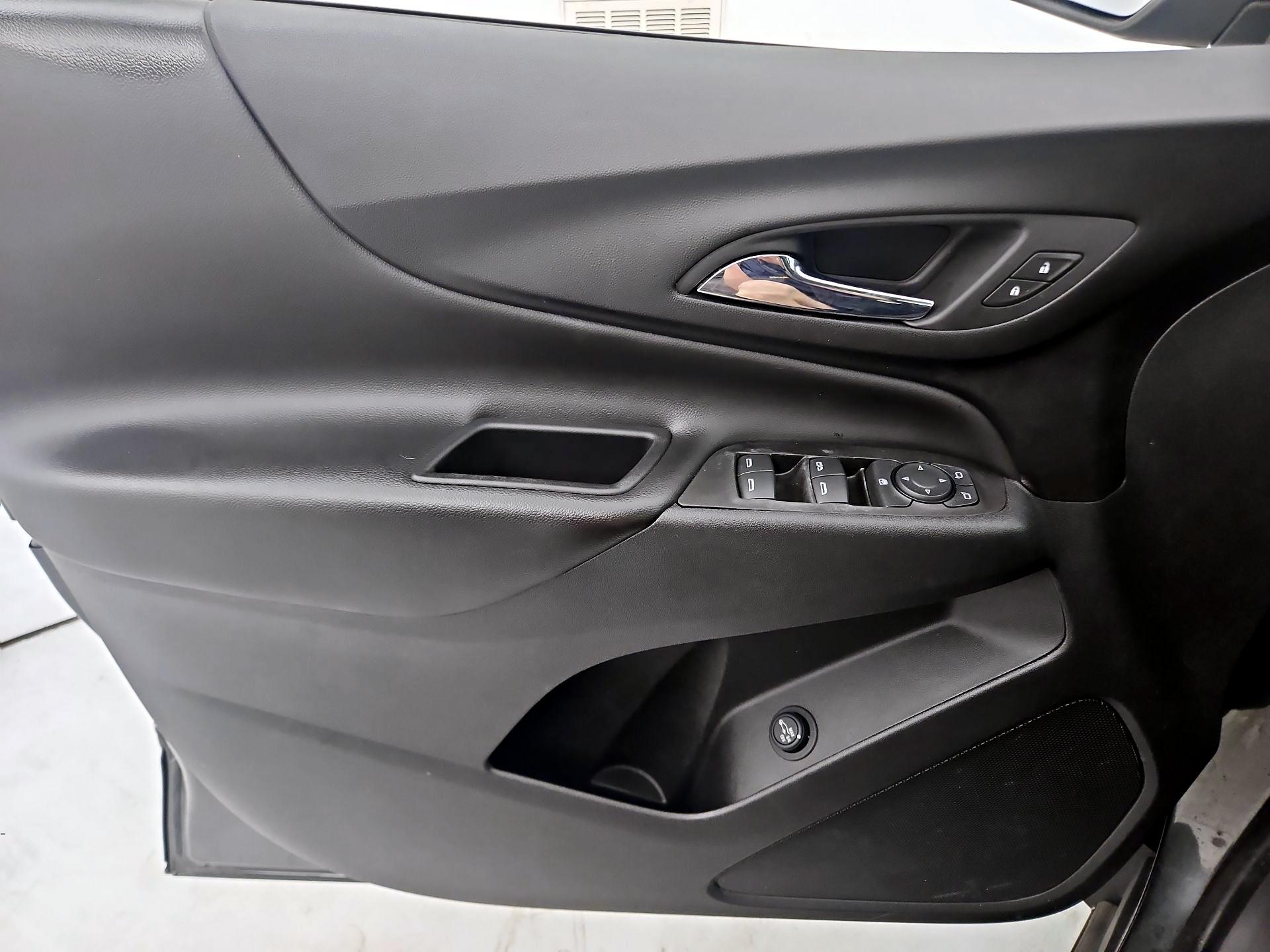 Thumbnail: 2021 Chevrolet Equinox - 12