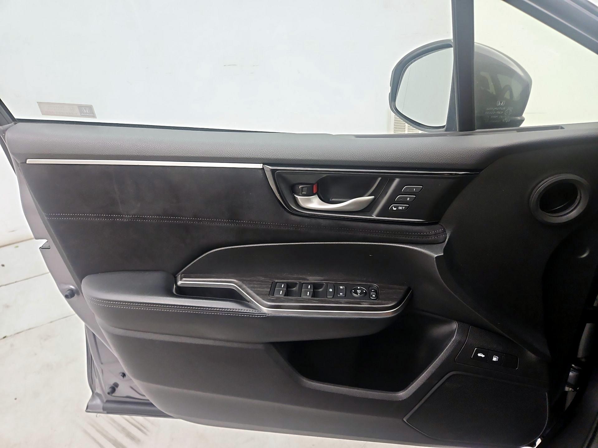 Thumbnail: 2018 Honda Clarity - 12