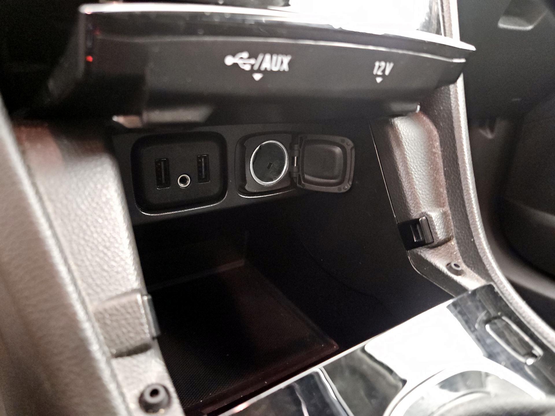 Thumbnail: 2019 Buick Encore - 18