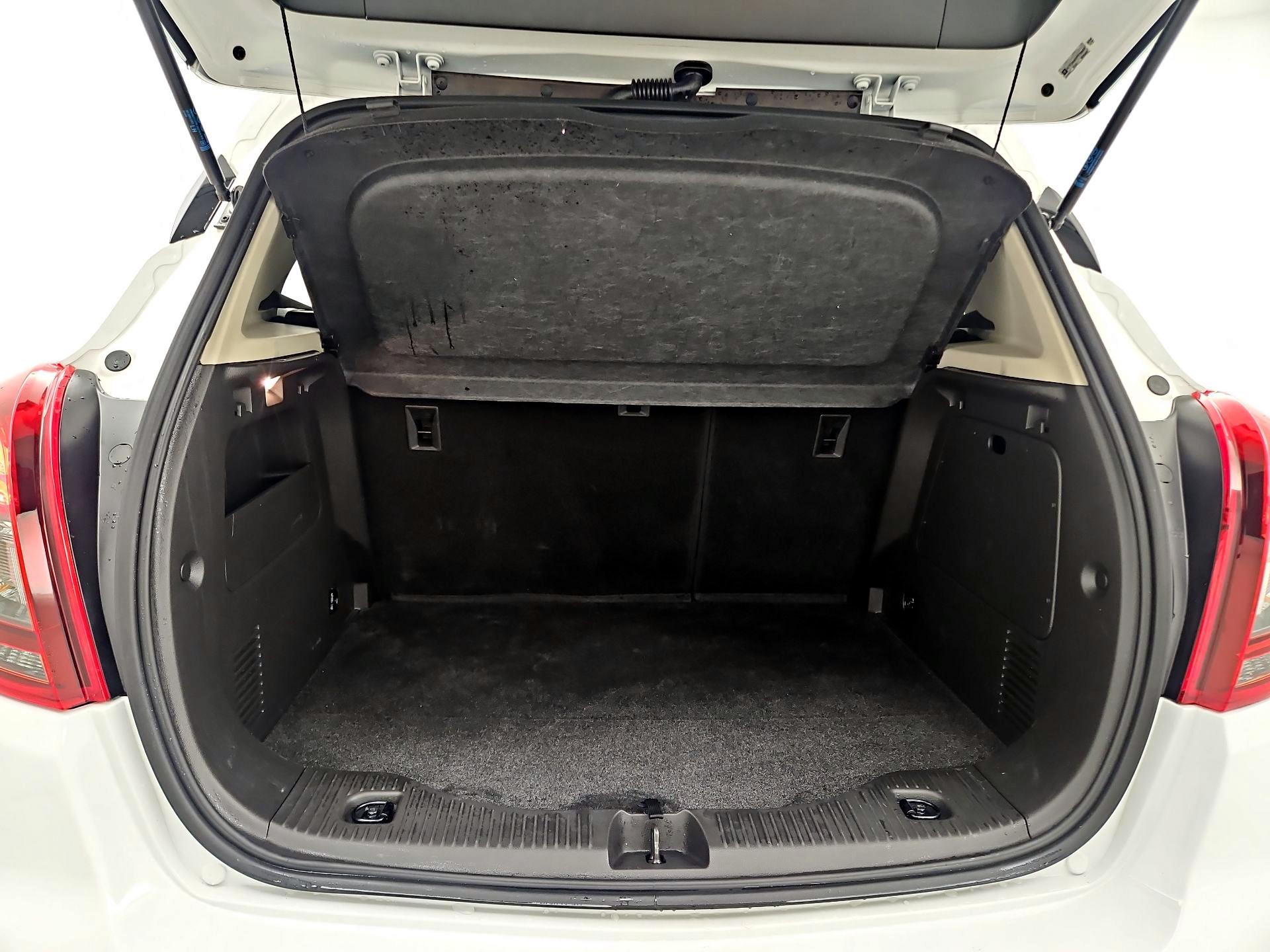 Thumbnail: 2019 Buick Encore - 20