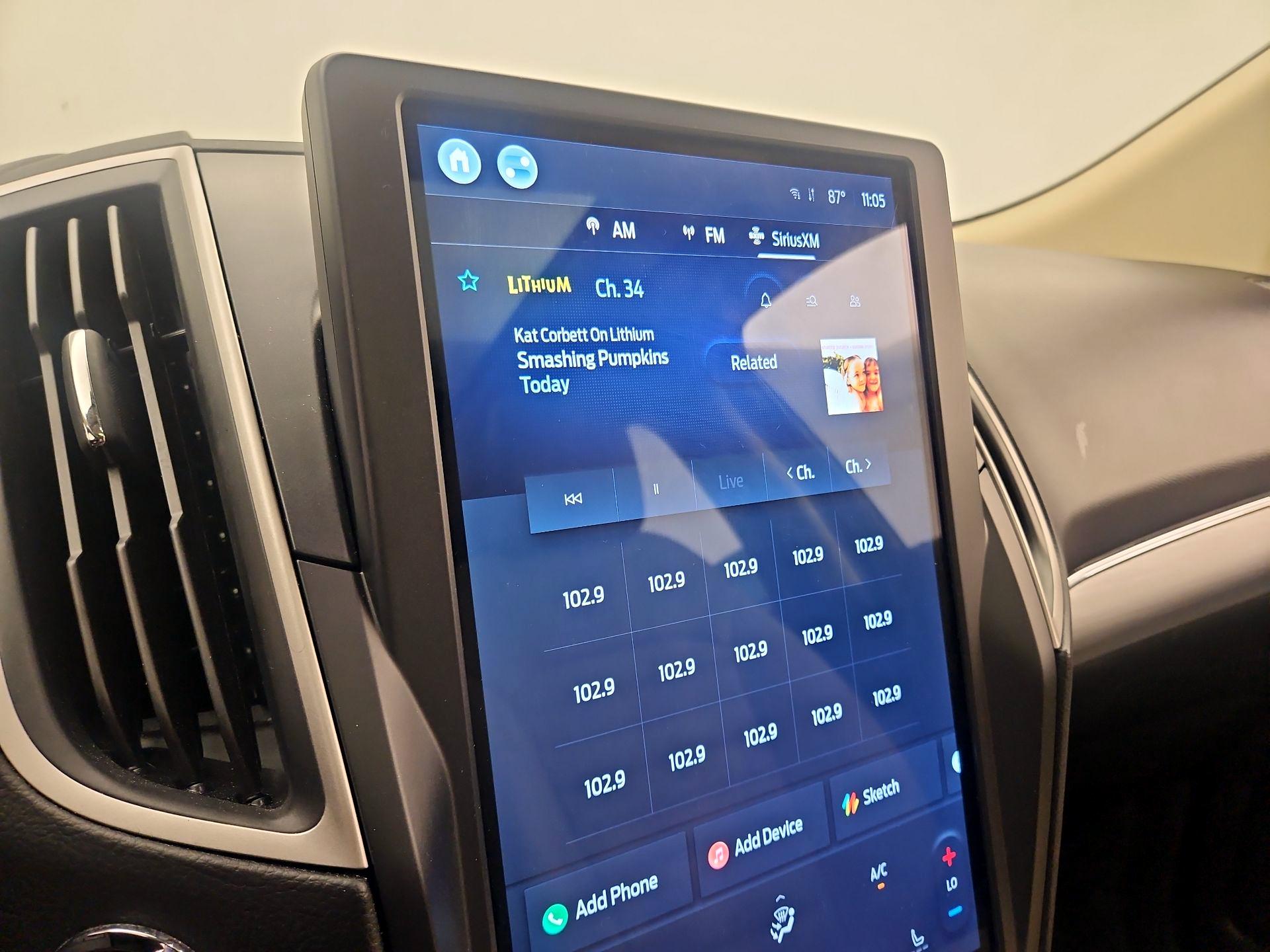 Thumbnail: 2022 Ford Edge - 15