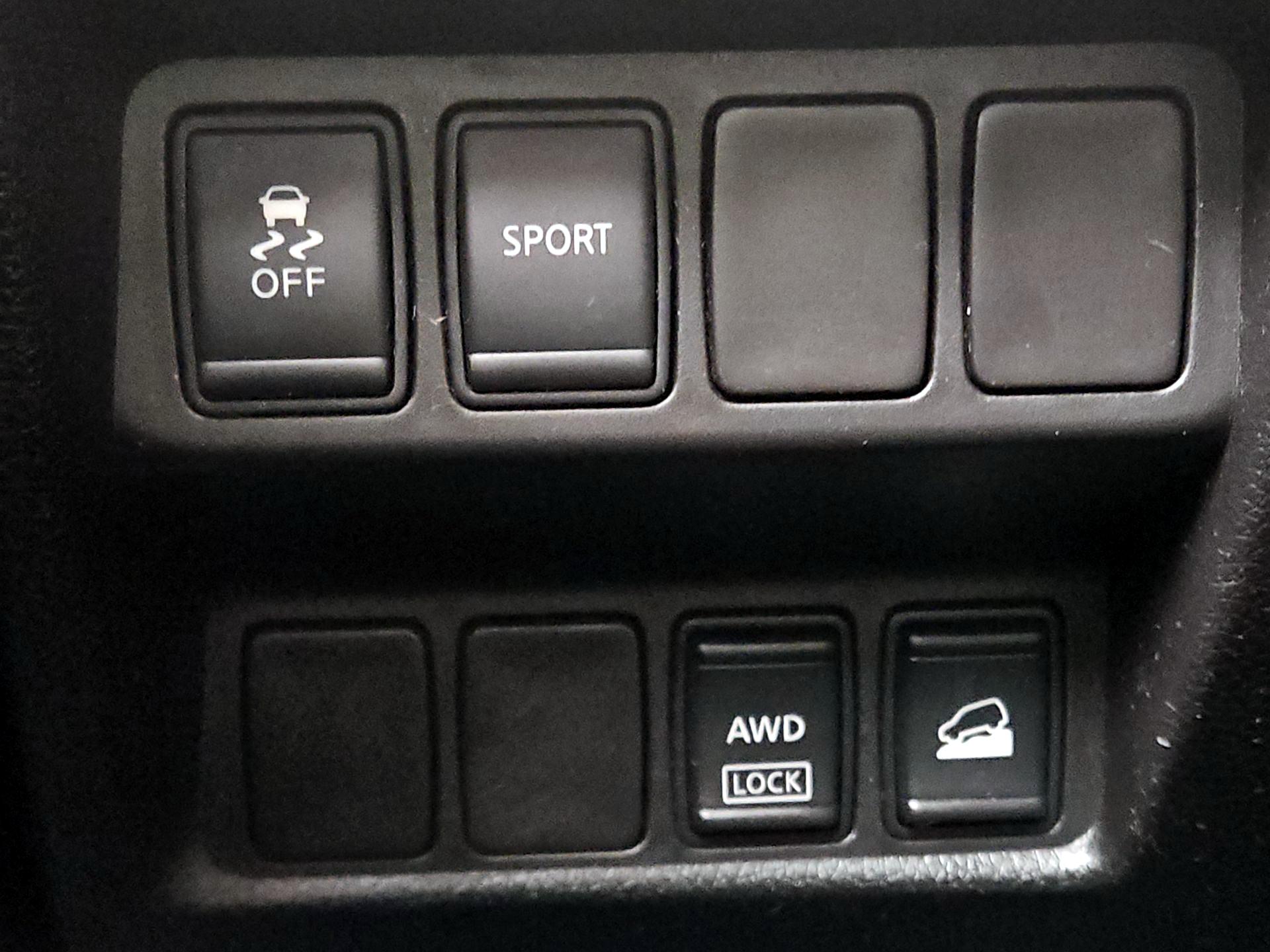 Thumbnail: 2014 Nissan Rogue - 13