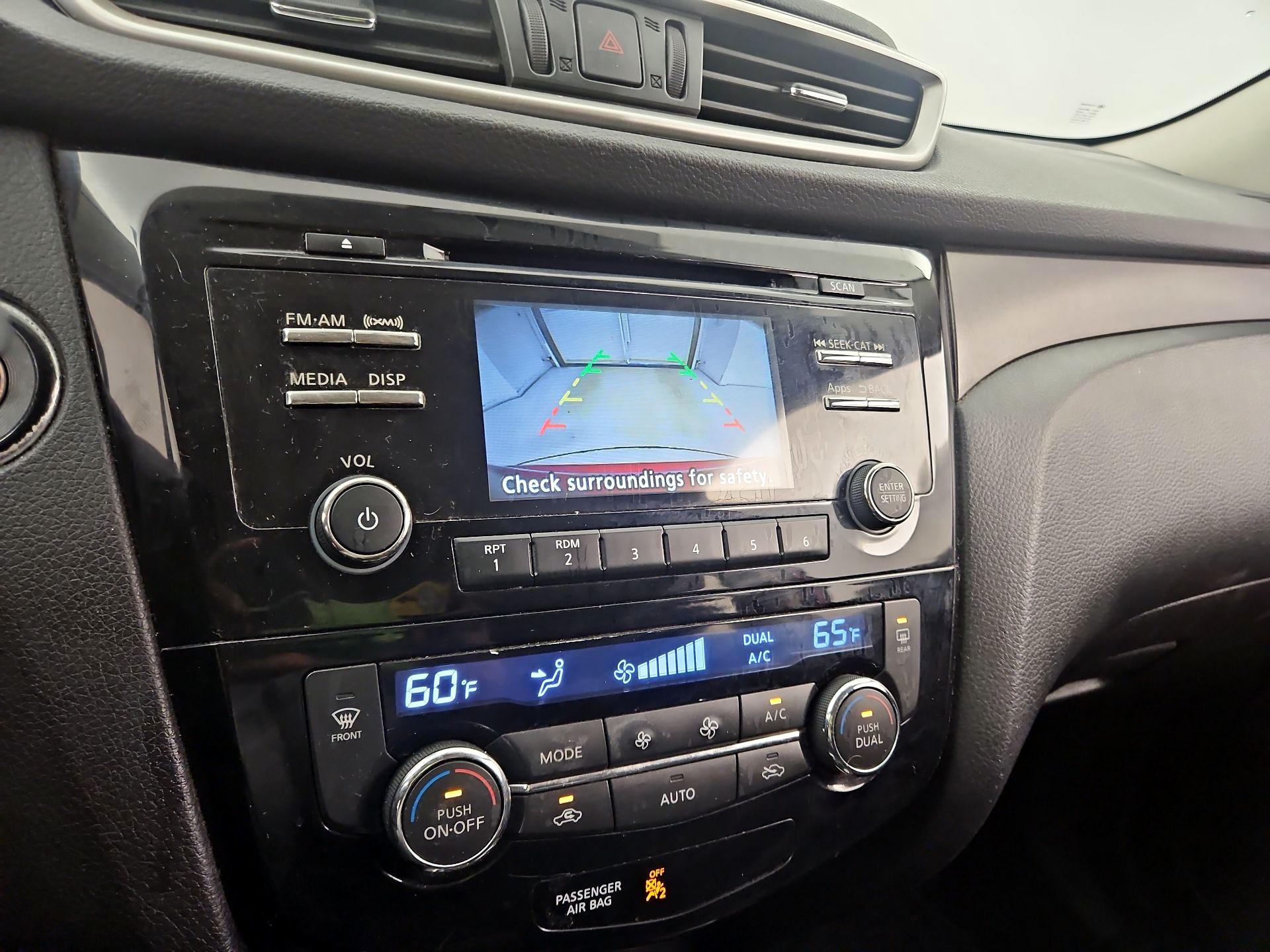 Thumbnail: 2014 Nissan Rogue - 14