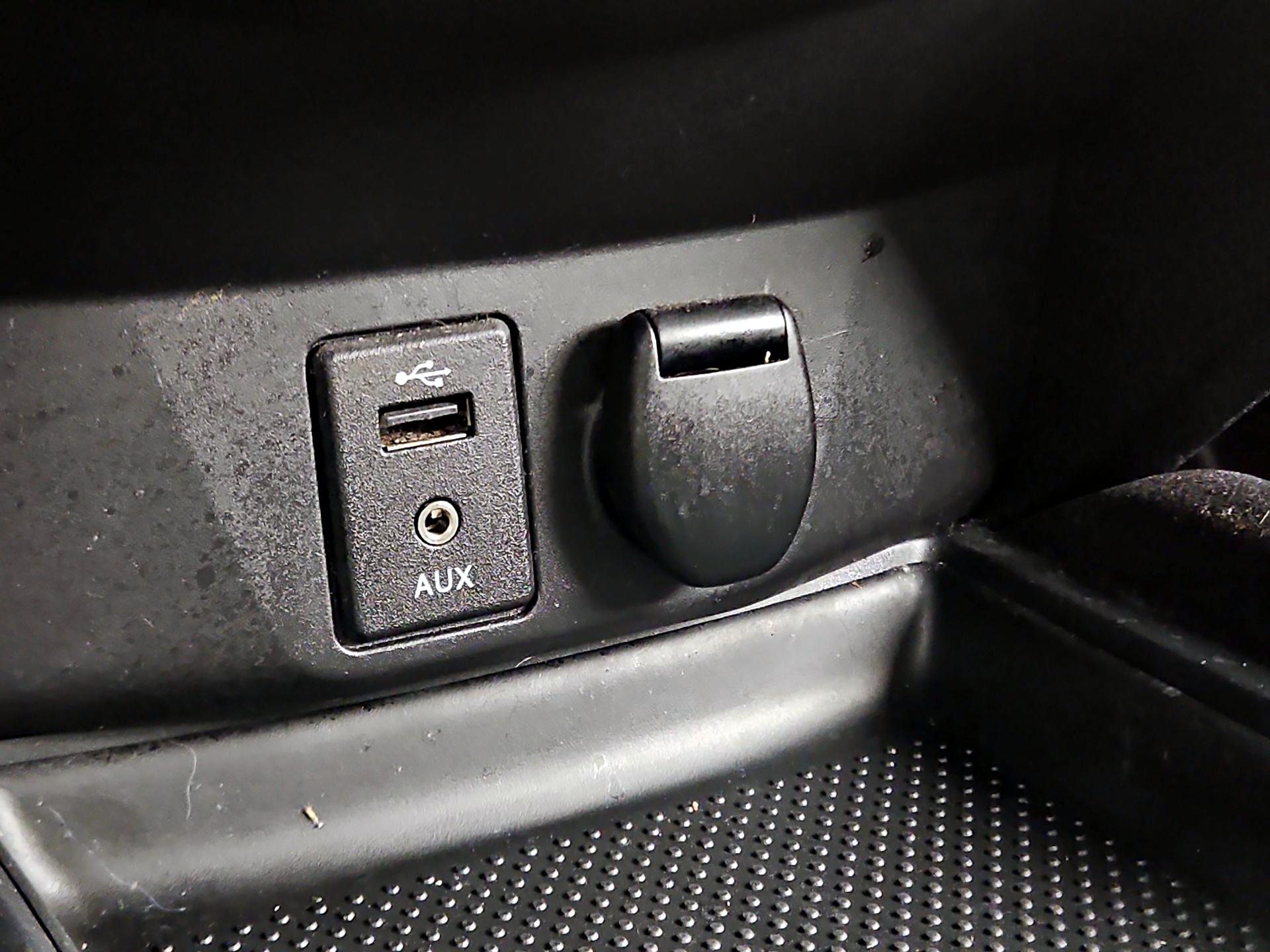 Thumbnail: 2014 Nissan Rogue - 18