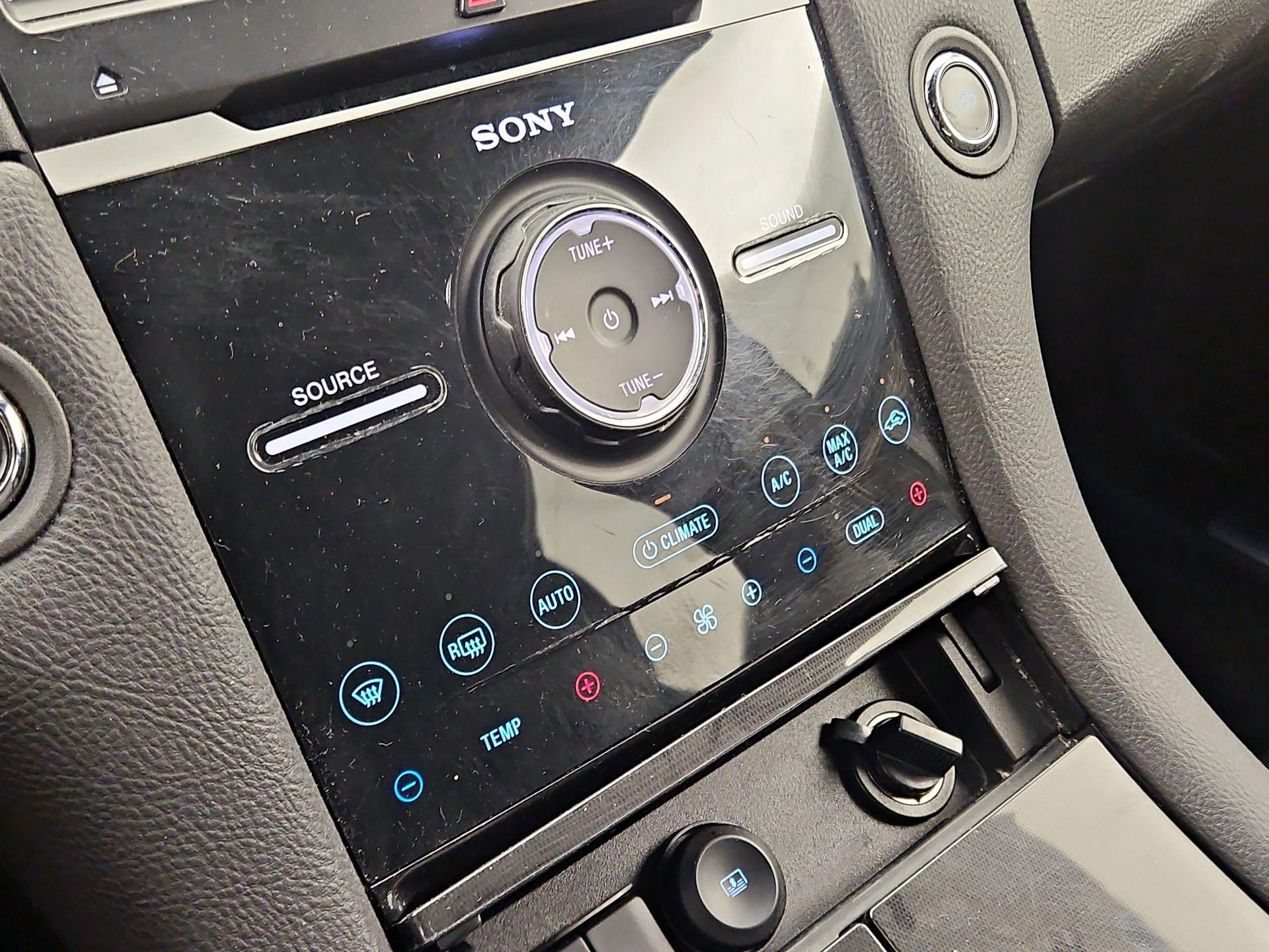 Thumbnail: 2015 Ford Taurus - 16