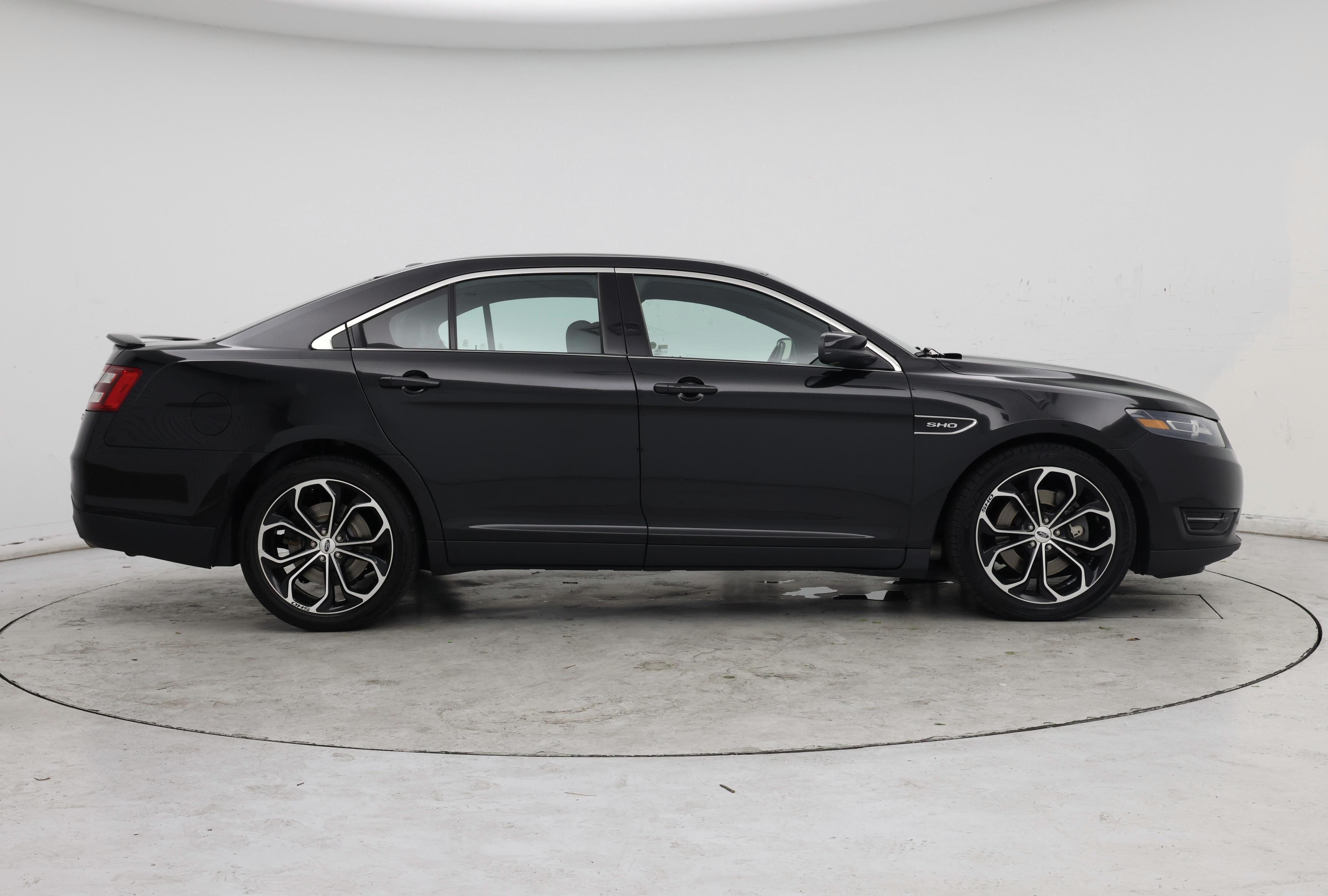 Thumbnail: 2015 Ford Taurus - 7