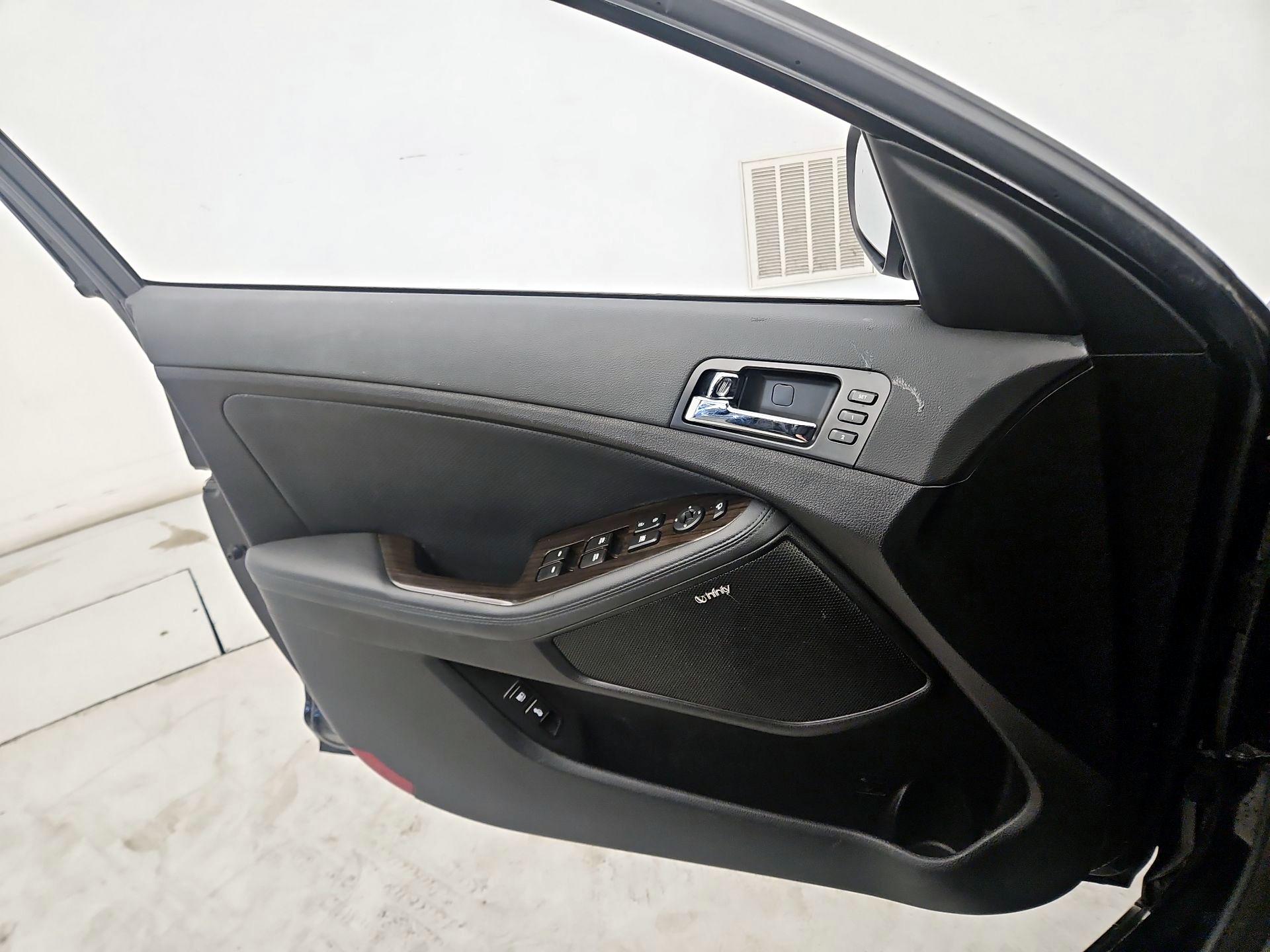 Thumbnail: 2013 Kia Optima - 12