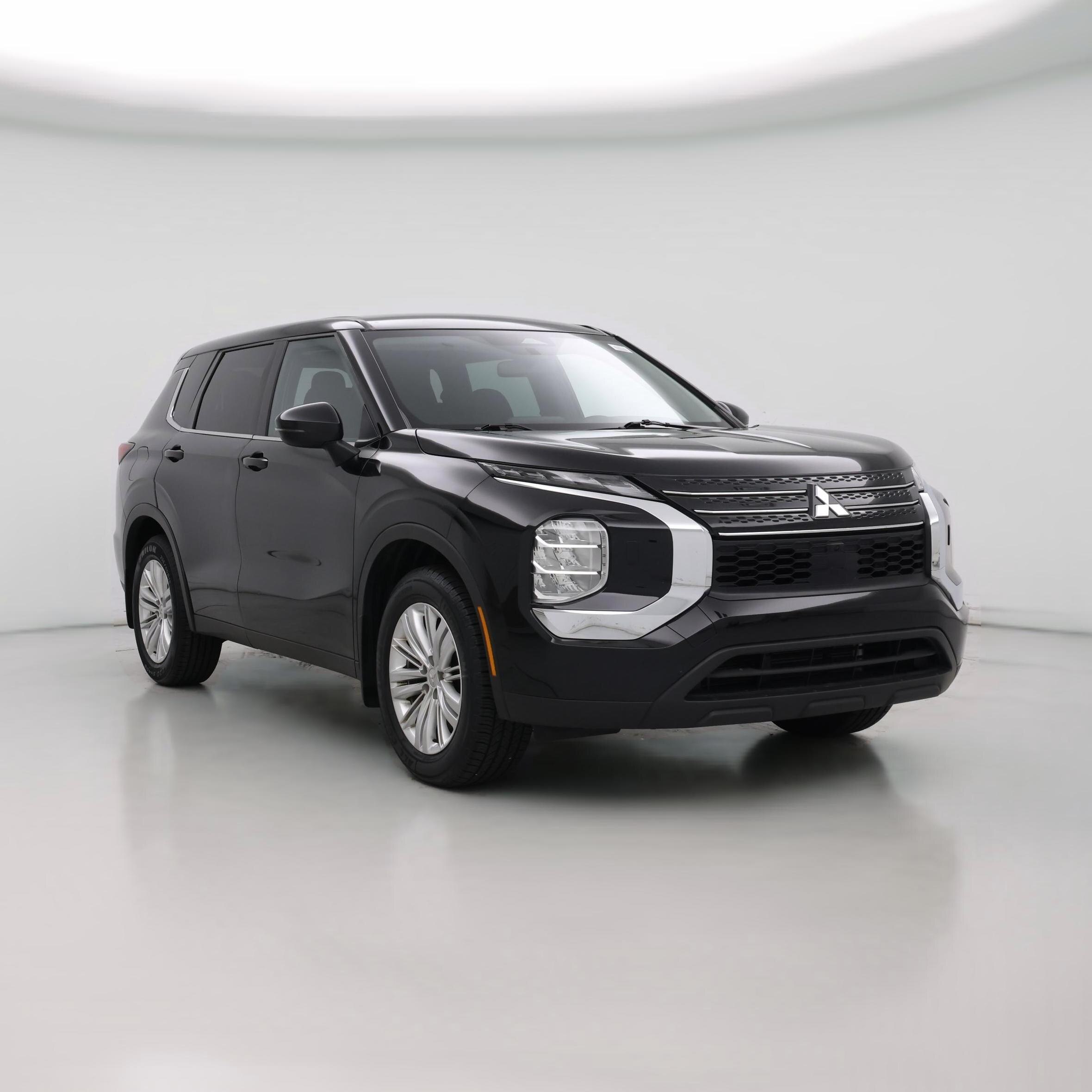 Thumbnail: 2023 Mitsubishi Outlander - 1