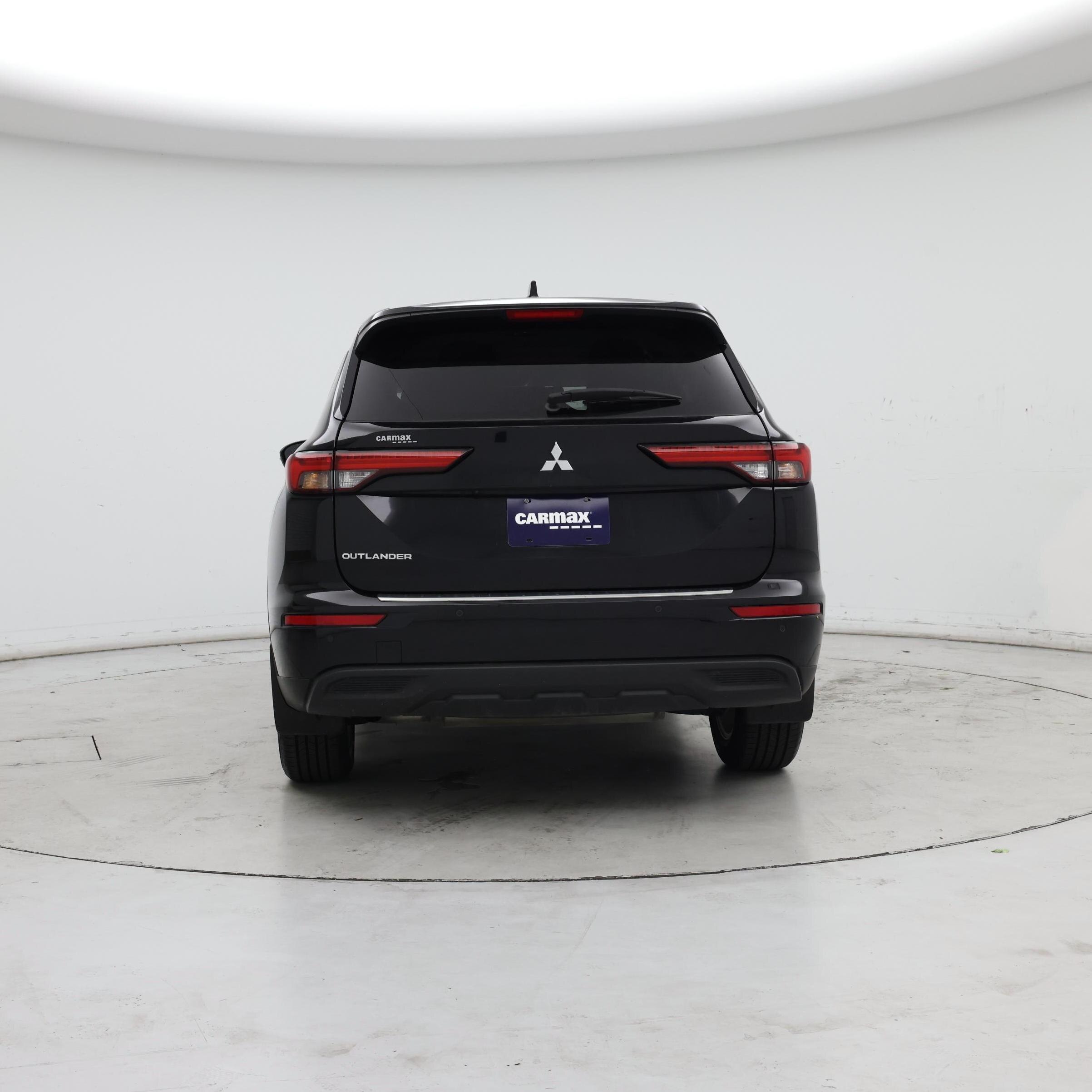Thumbnail: 2023 Mitsubishi Outlander - 6
