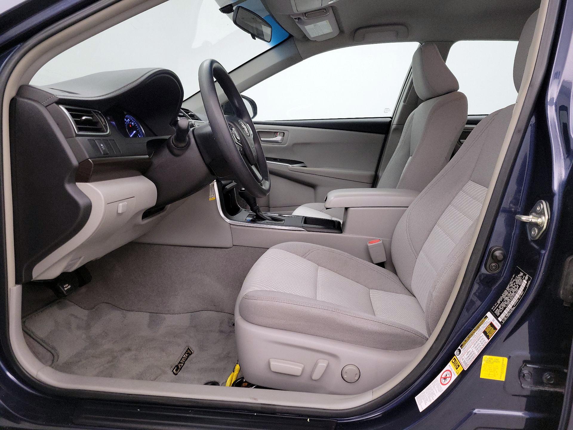 Thumbnail: 2015 Toyota Camry - 11