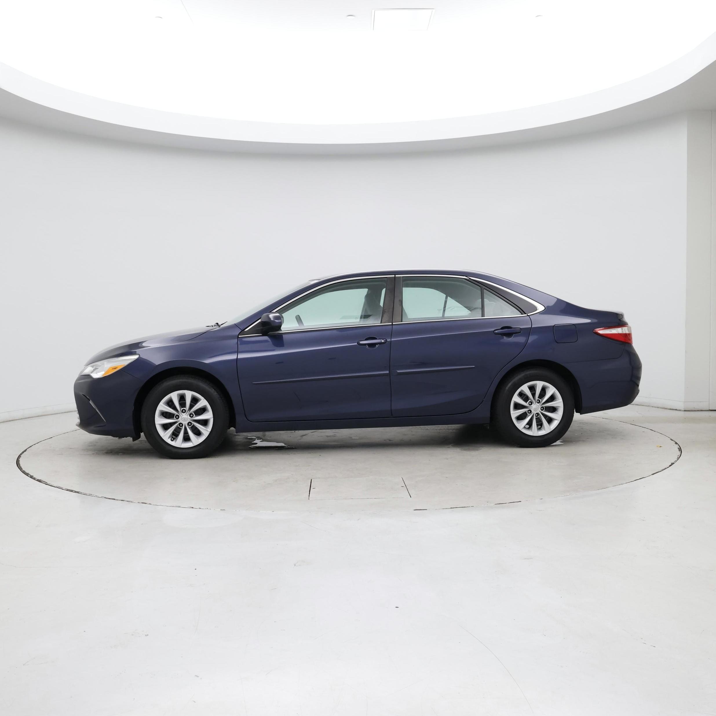 Thumbnail: 2015 Toyota Camry - 3