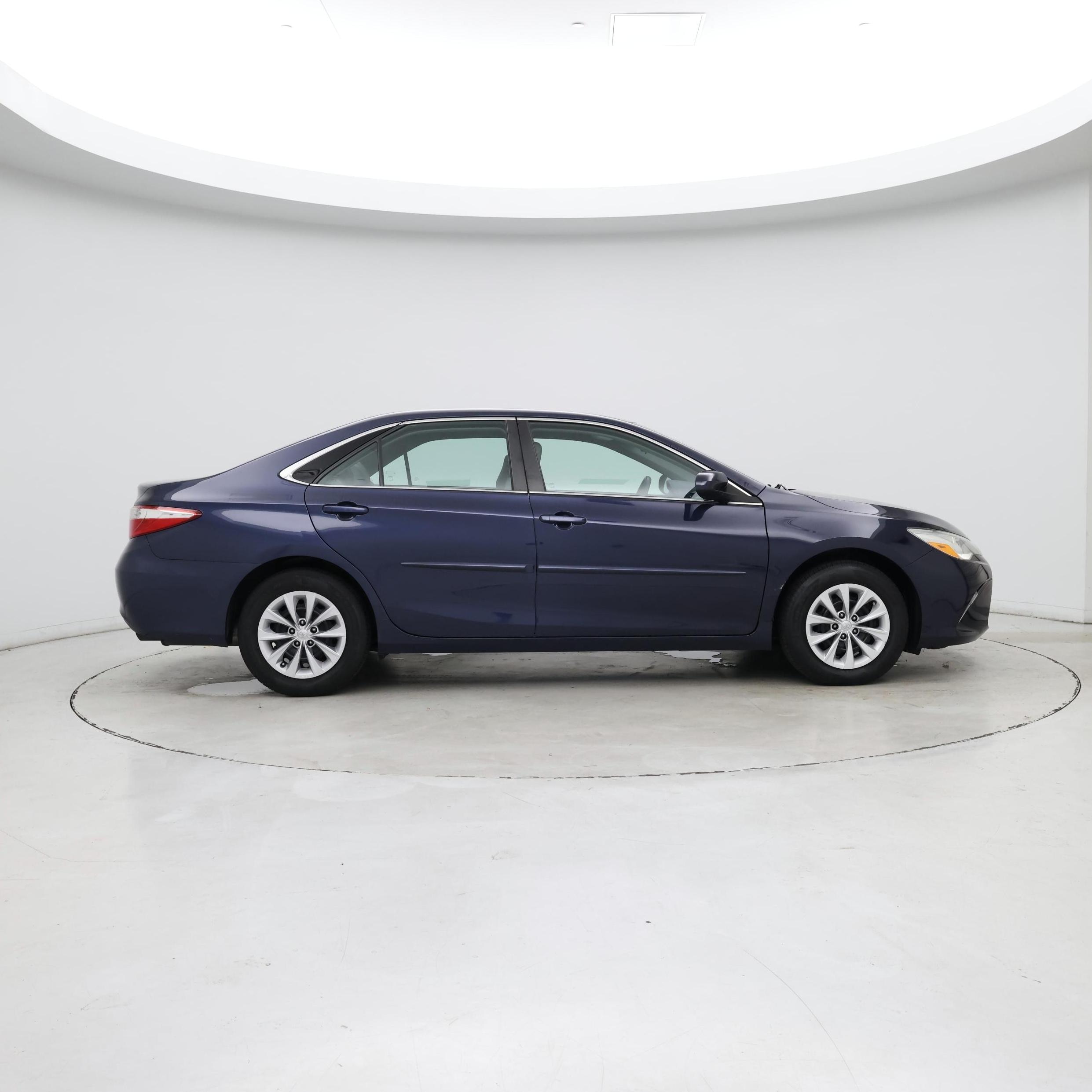 Thumbnail: 2015 Toyota Camry - 7