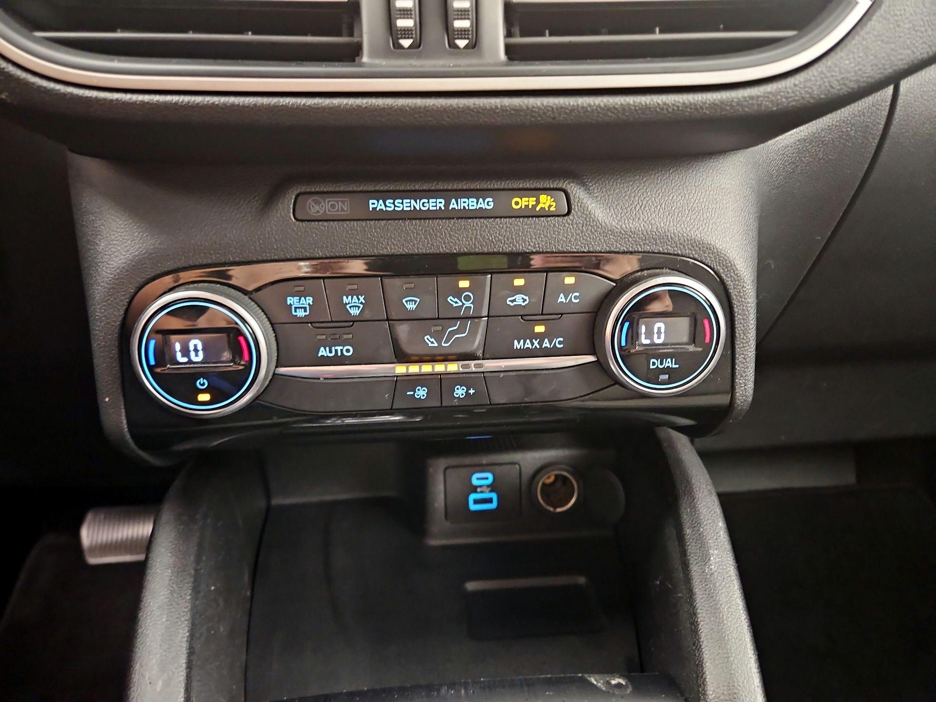 Thumbnail: 2021 Ford Escape - 16