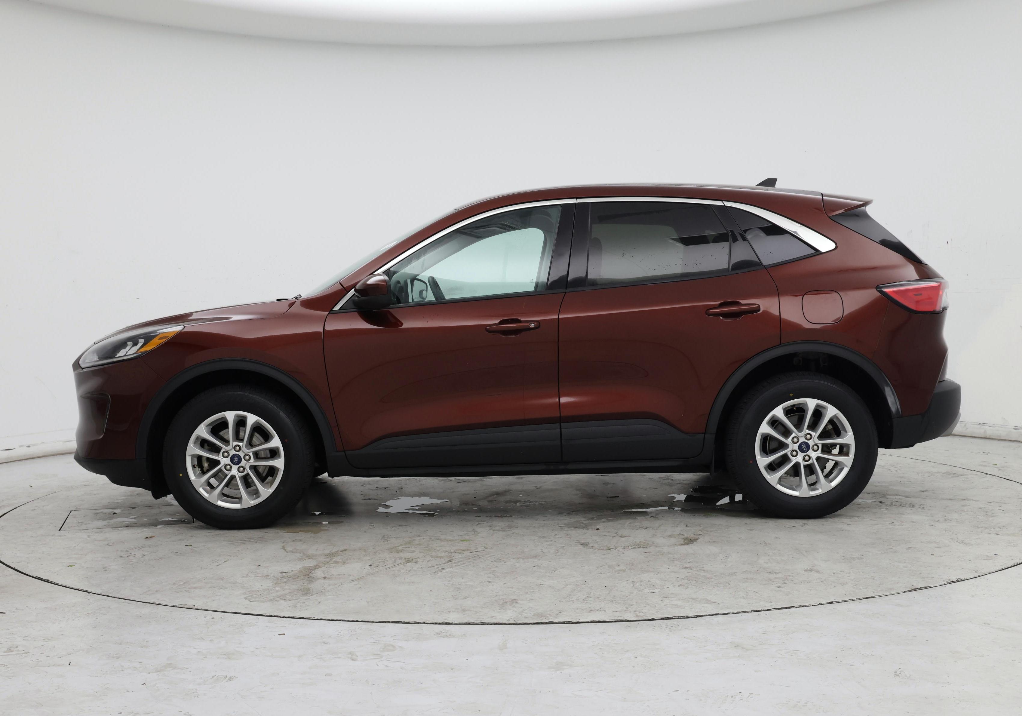 Thumbnail: 2021 Ford Escape - 3