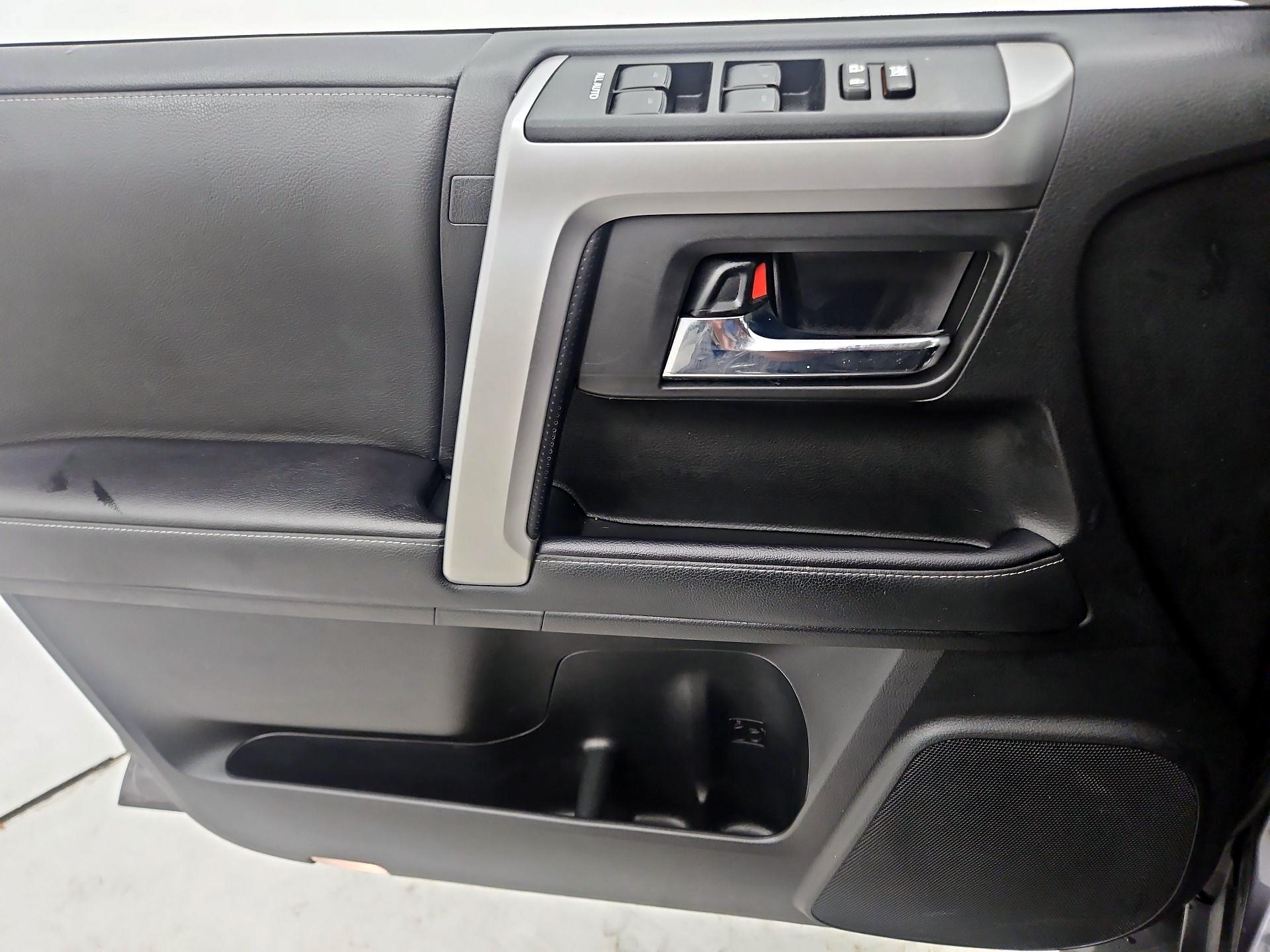 Thumbnail: 2021 Toyota 4Runner - 12