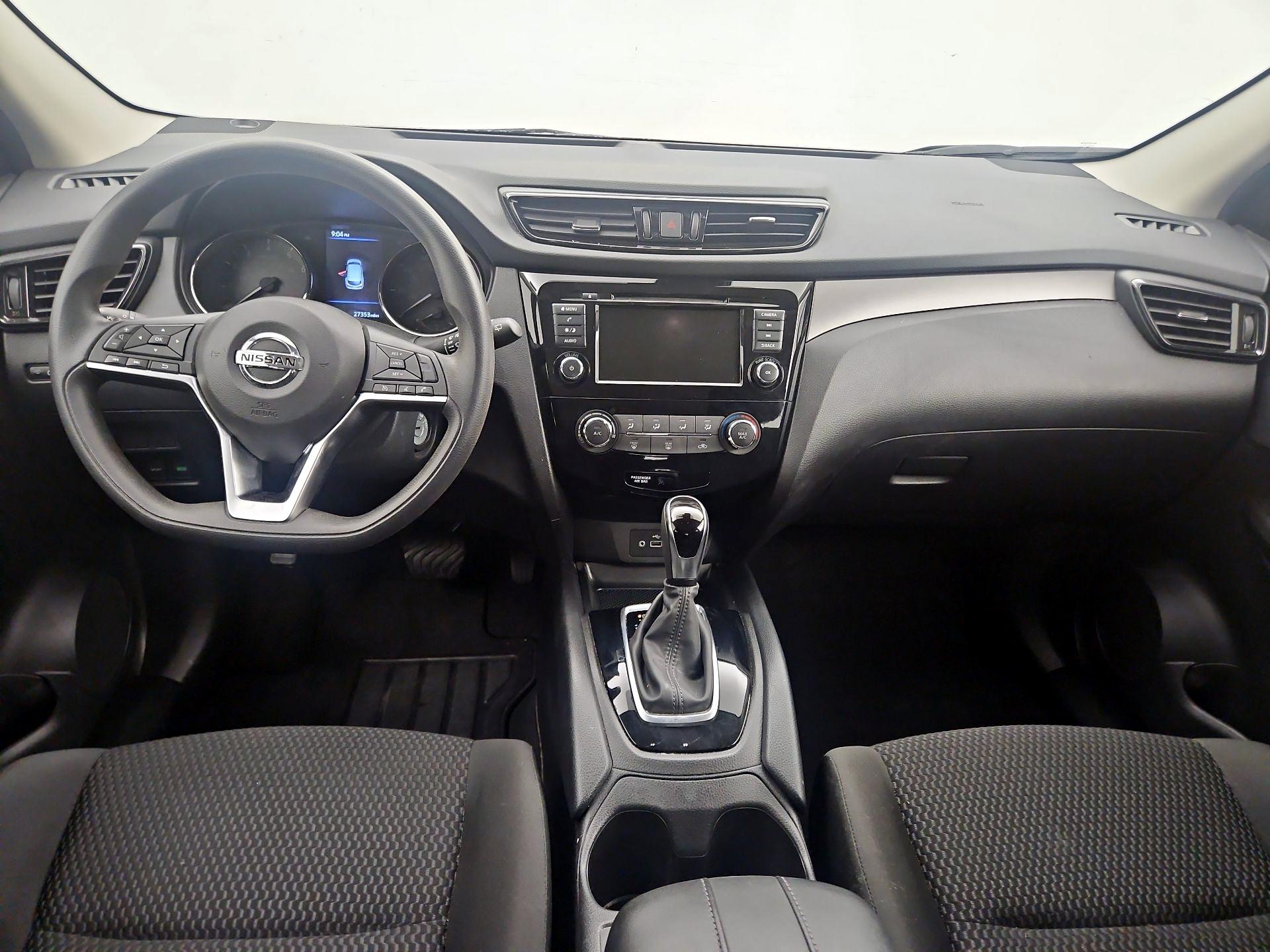 Thumbnail: 2021 Nissan Rogue Sport - 9