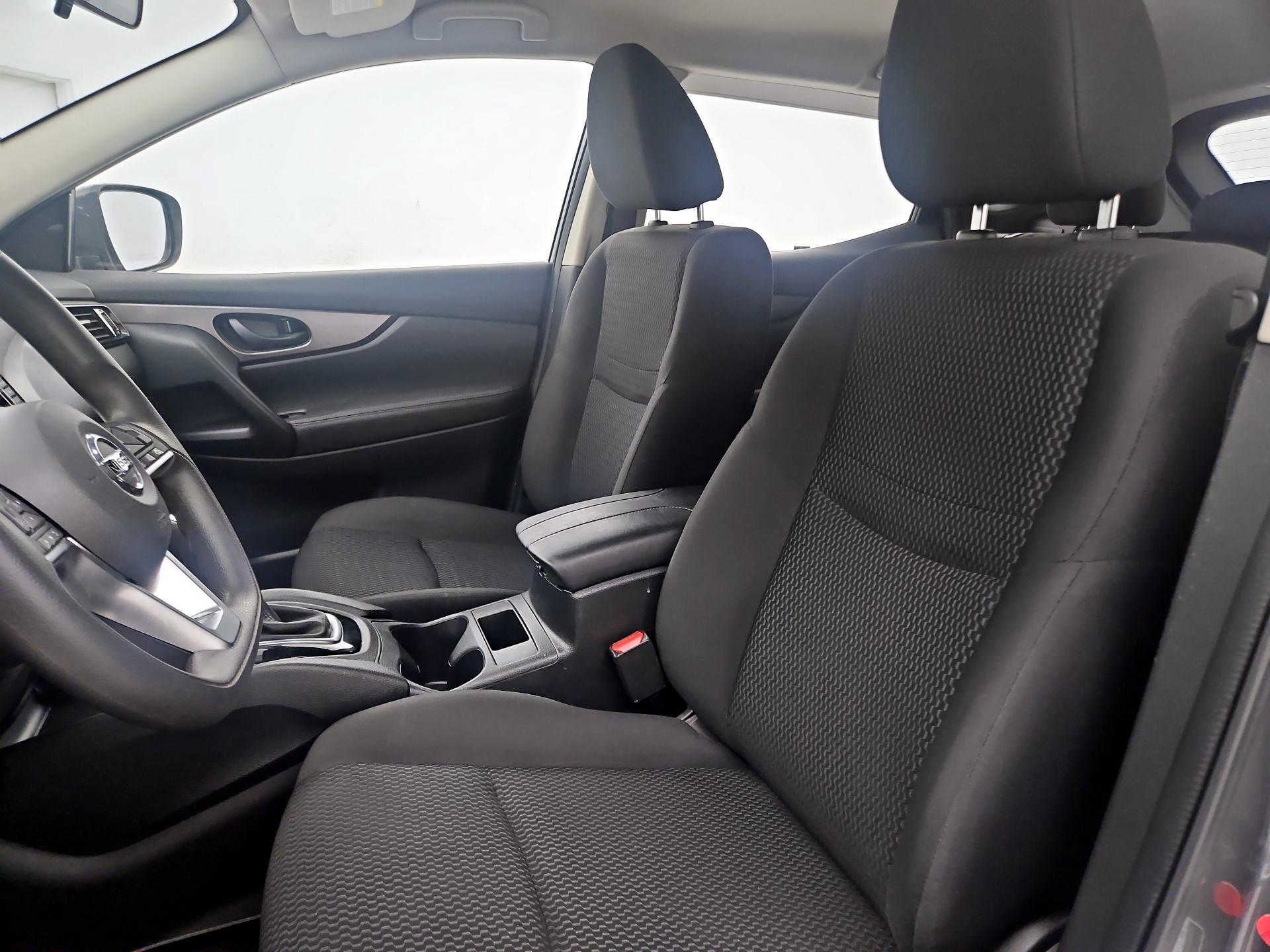 Thumbnail: 2021 Nissan Rogue Sport - 11