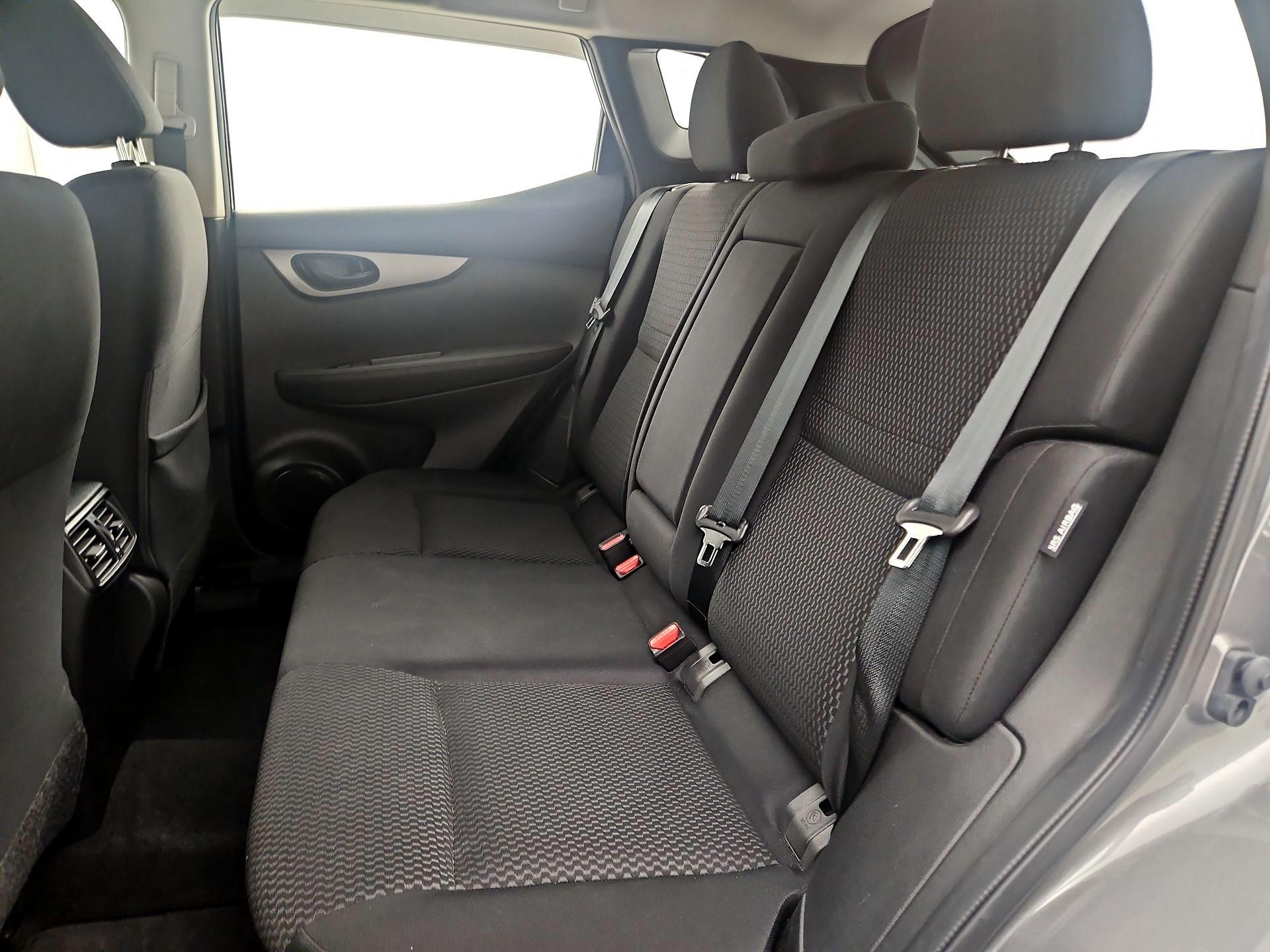 Thumbnail: 2021 Nissan Rogue Sport - 19