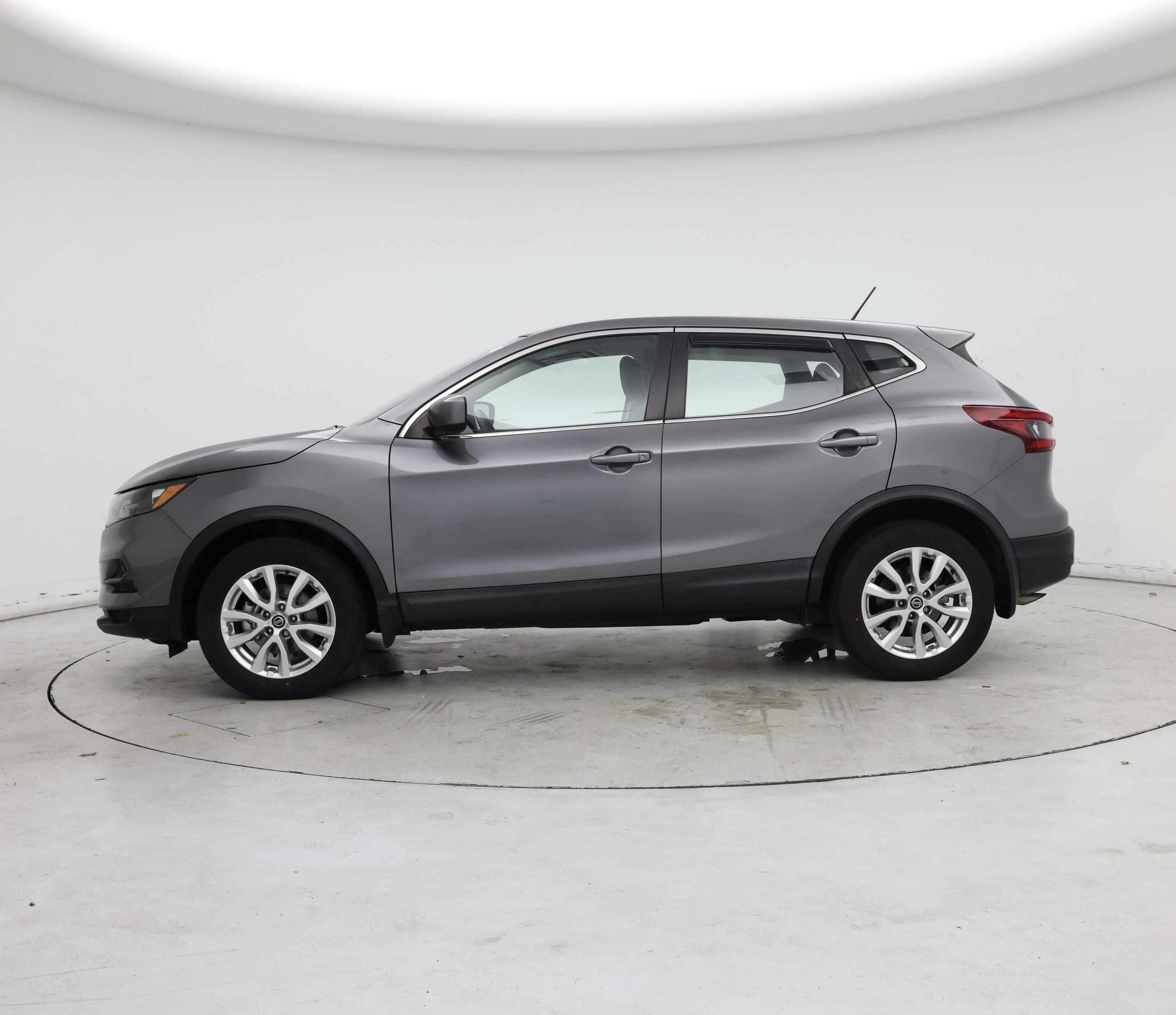 Thumbnail: 2021 Nissan Rogue Sport - 3