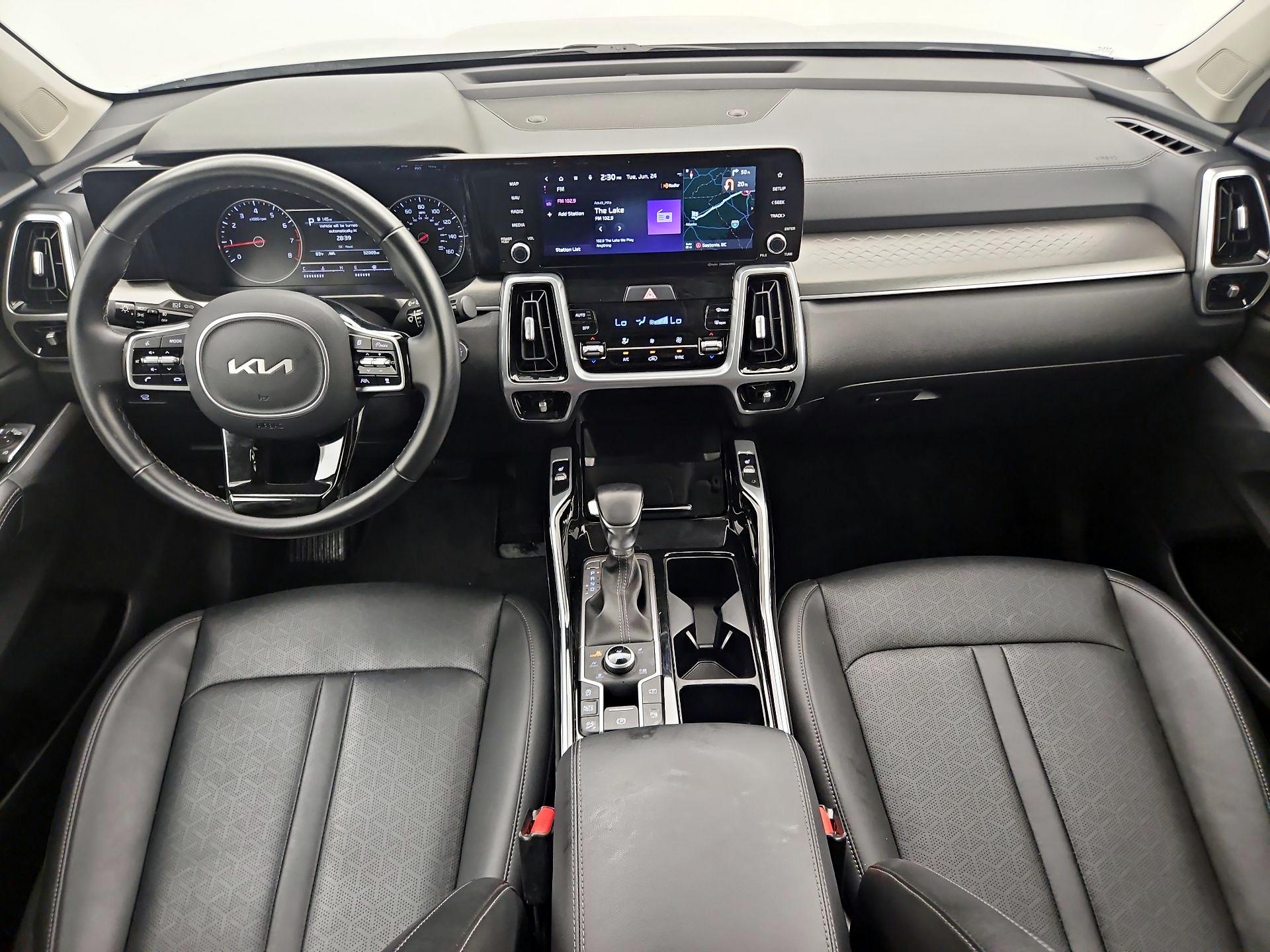 Thumbnail: 2022 Kia Sorento - 9