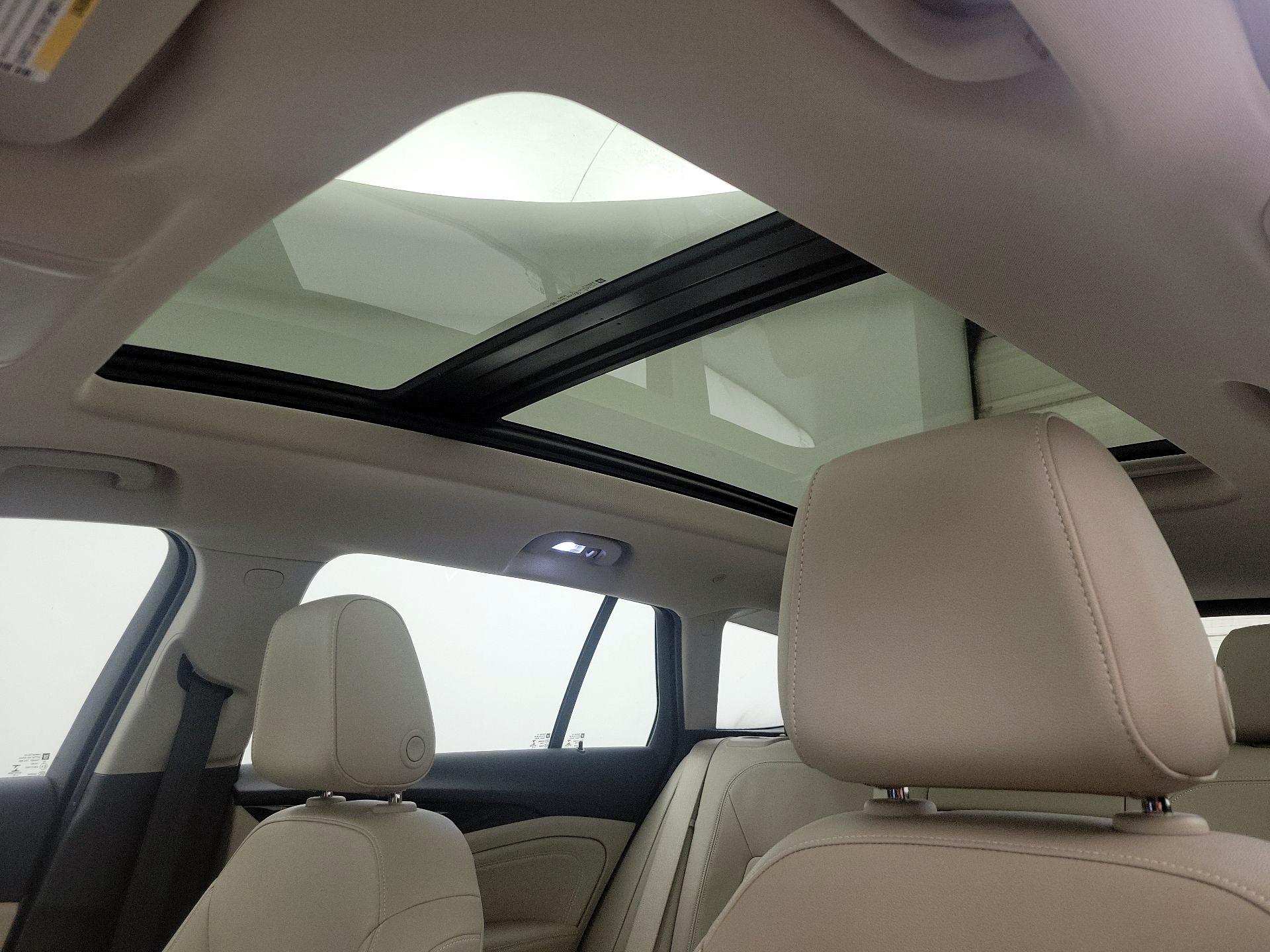 Thumbnail: 2019 Buick Regal - 20