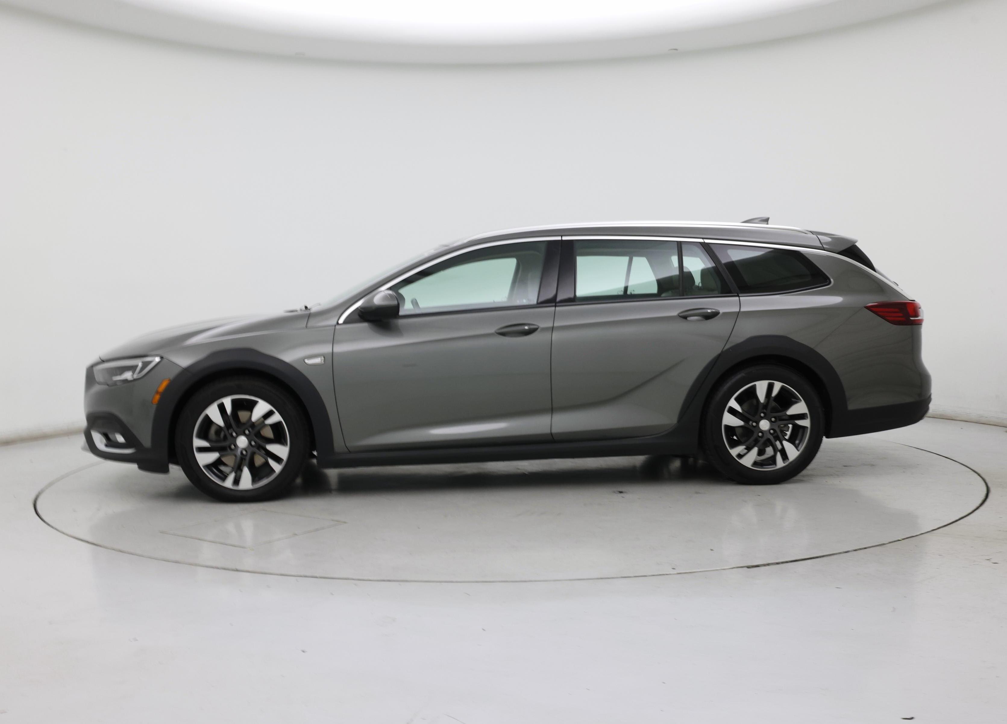 Thumbnail: 2019 Buick Regal - 3