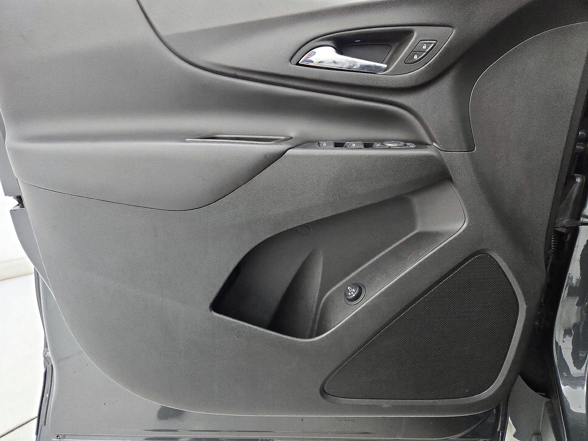 Thumbnail: 2020 Chevrolet Equinox - 12