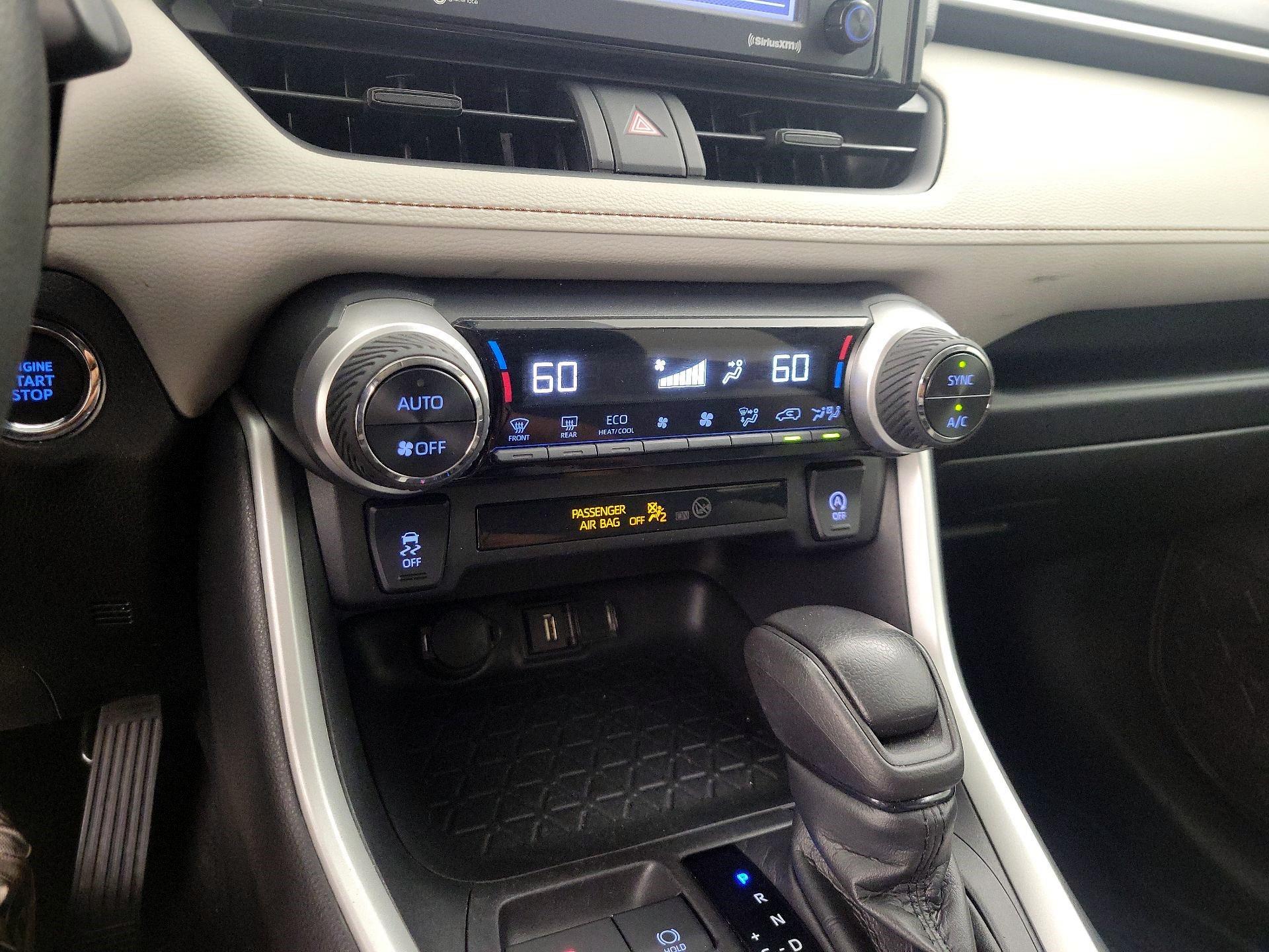 Thumbnail: 2021 Toyota RAV4 - 16