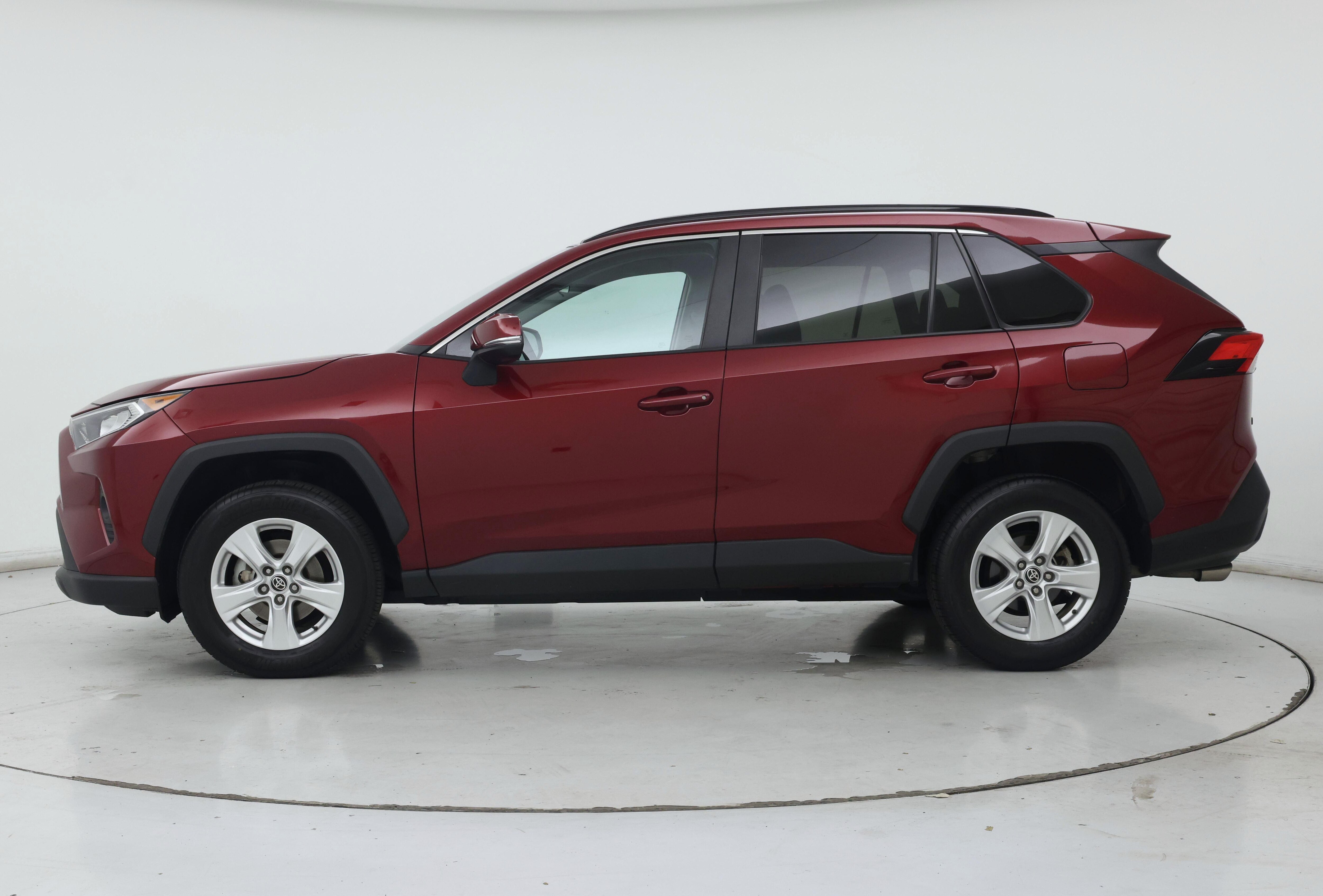 Thumbnail: 2021 Toyota RAV4 - 3