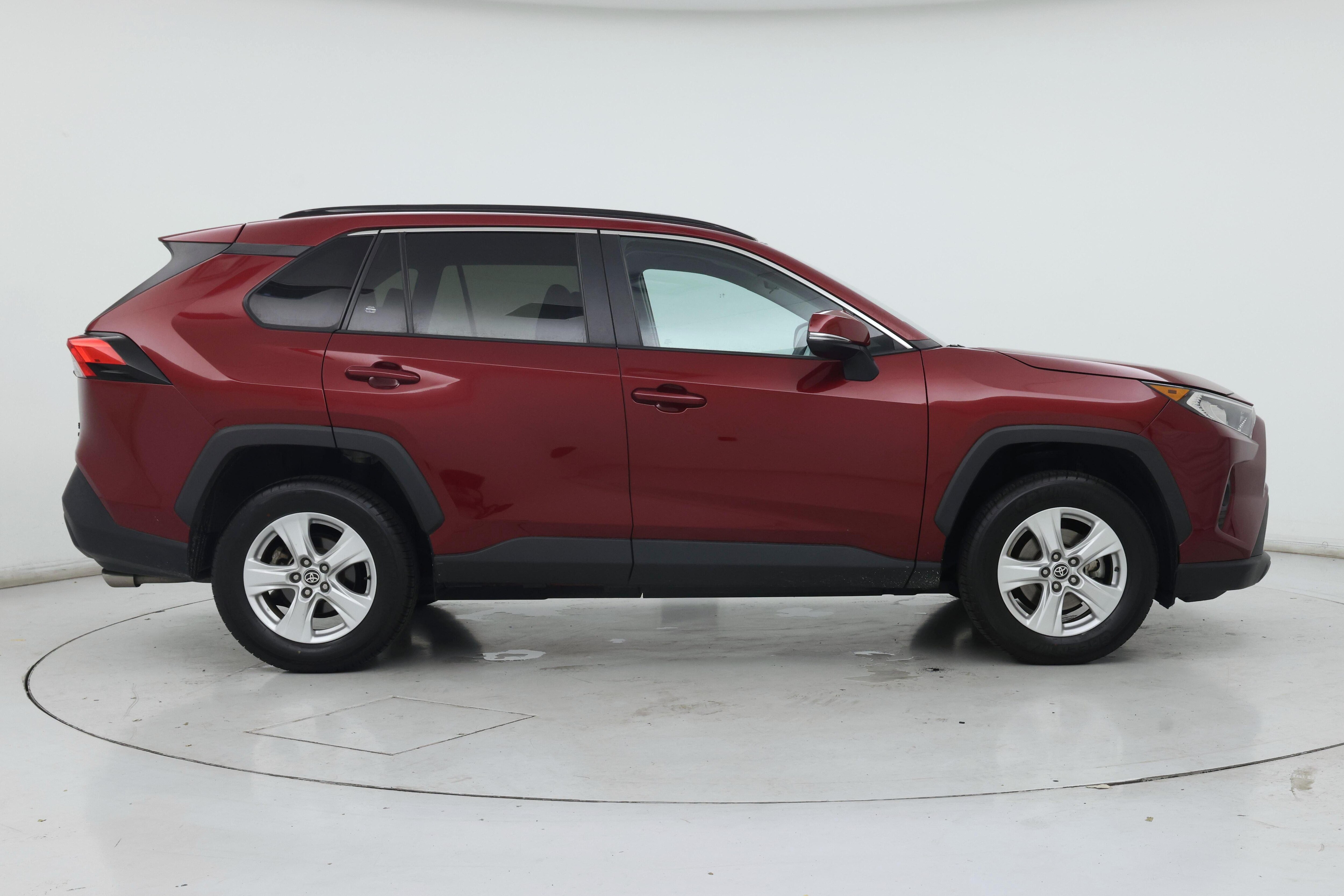 Thumbnail: 2021 Toyota RAV4 - 7