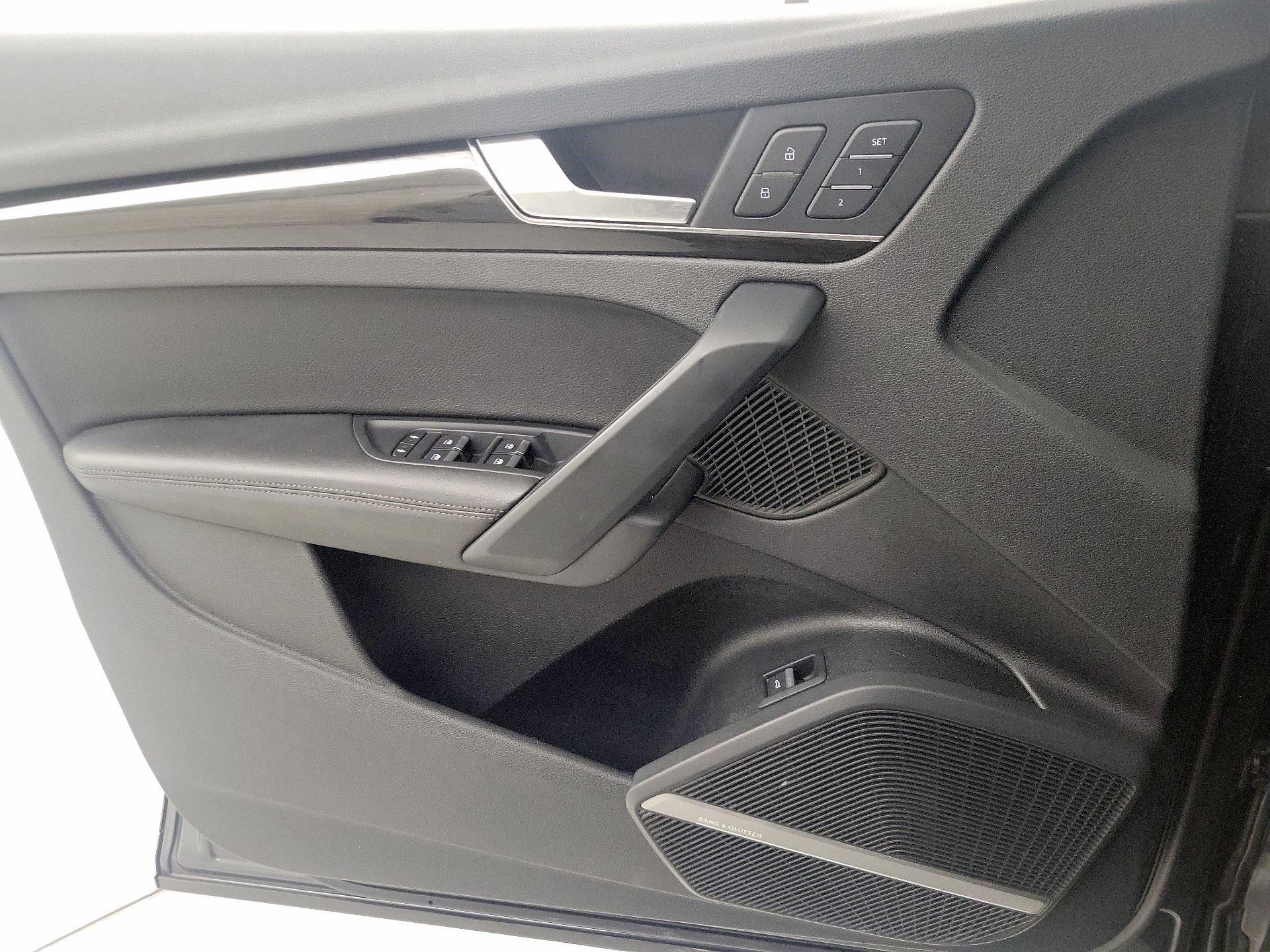 Thumbnail: 2019 Audi Q5 - 12