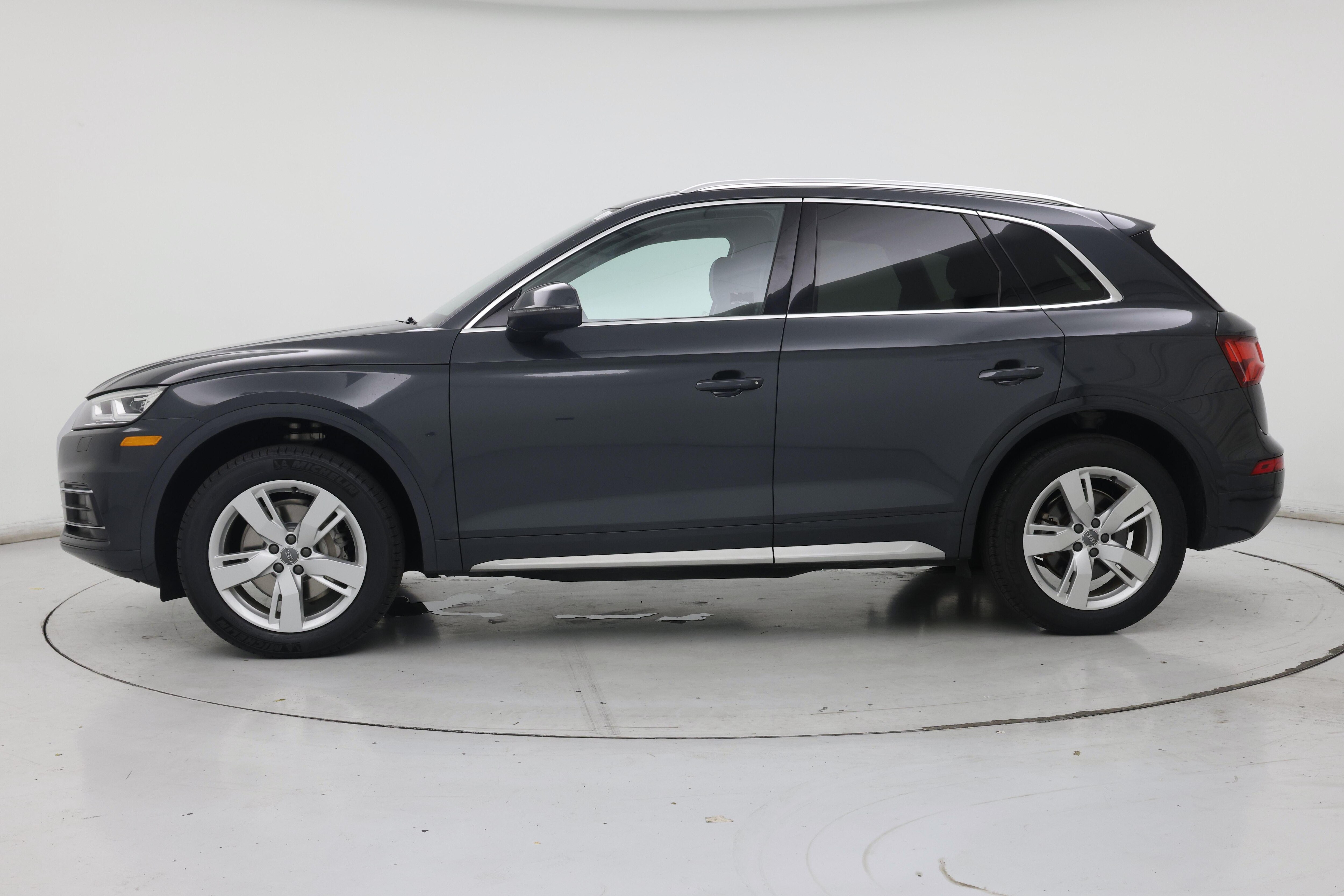 Thumbnail: 2019 Audi Q5 - 3