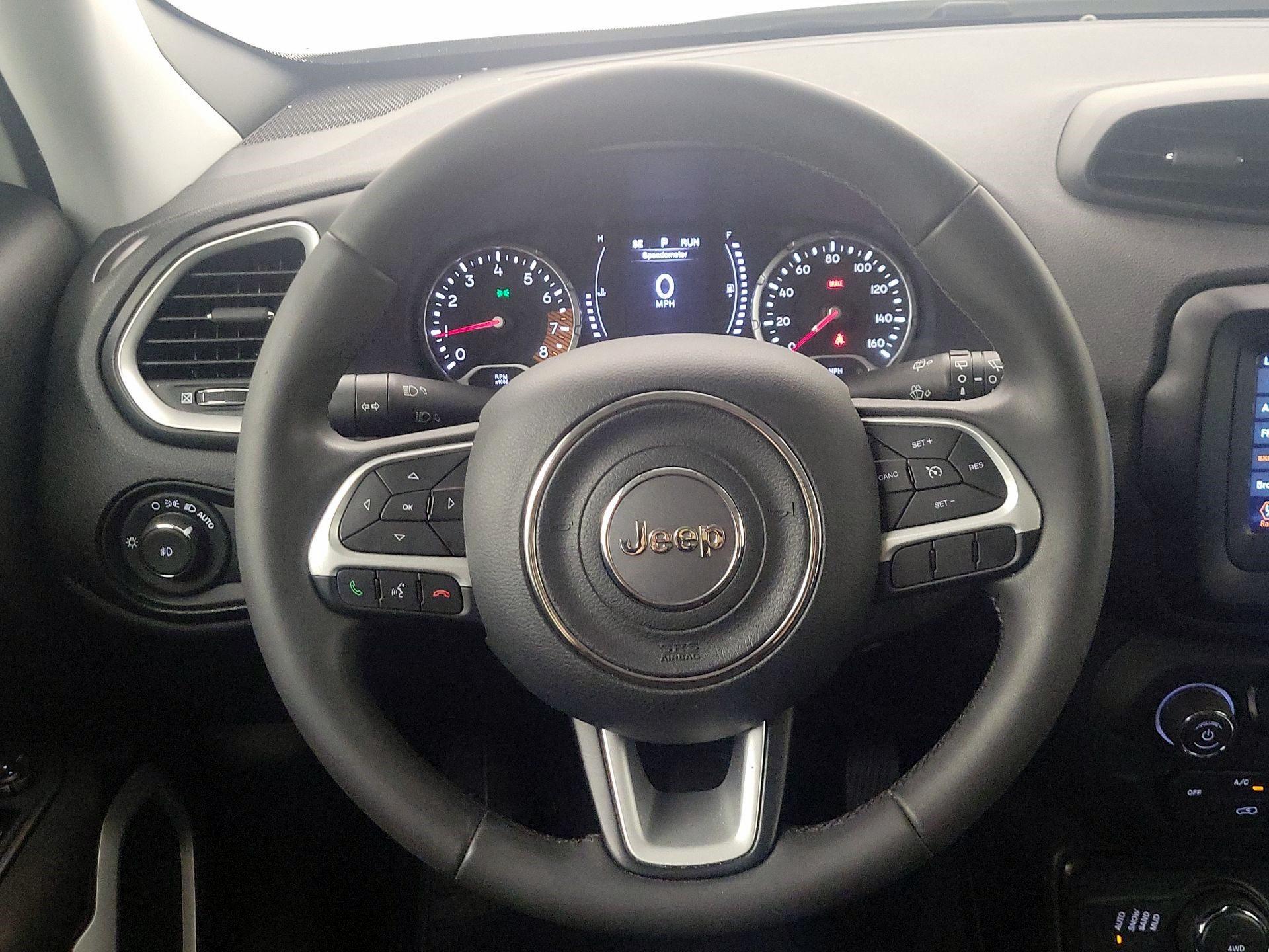 Thumbnail: 2020 Jeep Renegade - 10