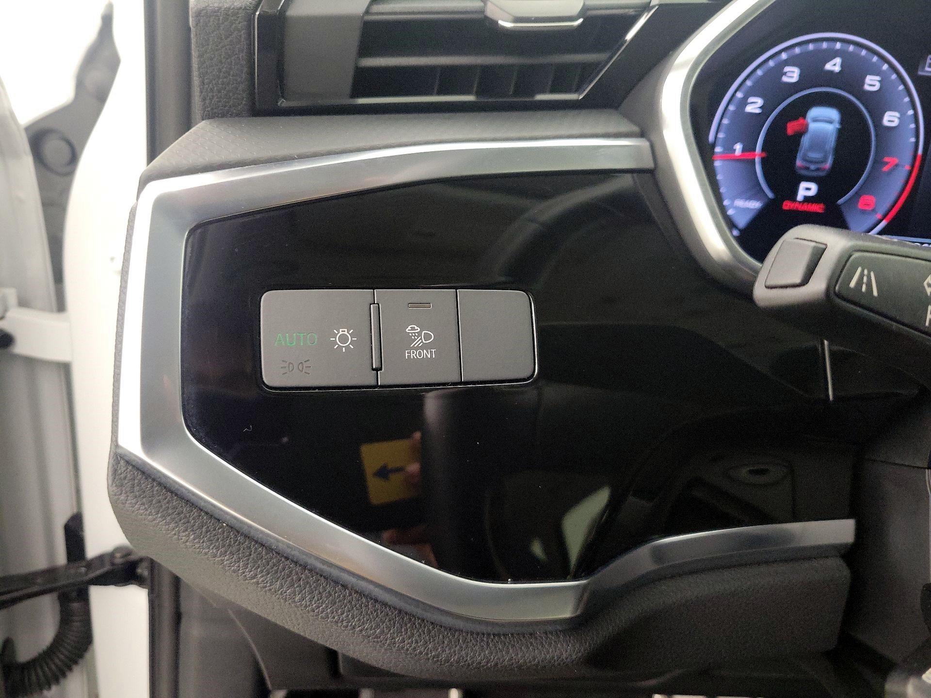 Thumbnail: 2020 Audi Q3 - 13