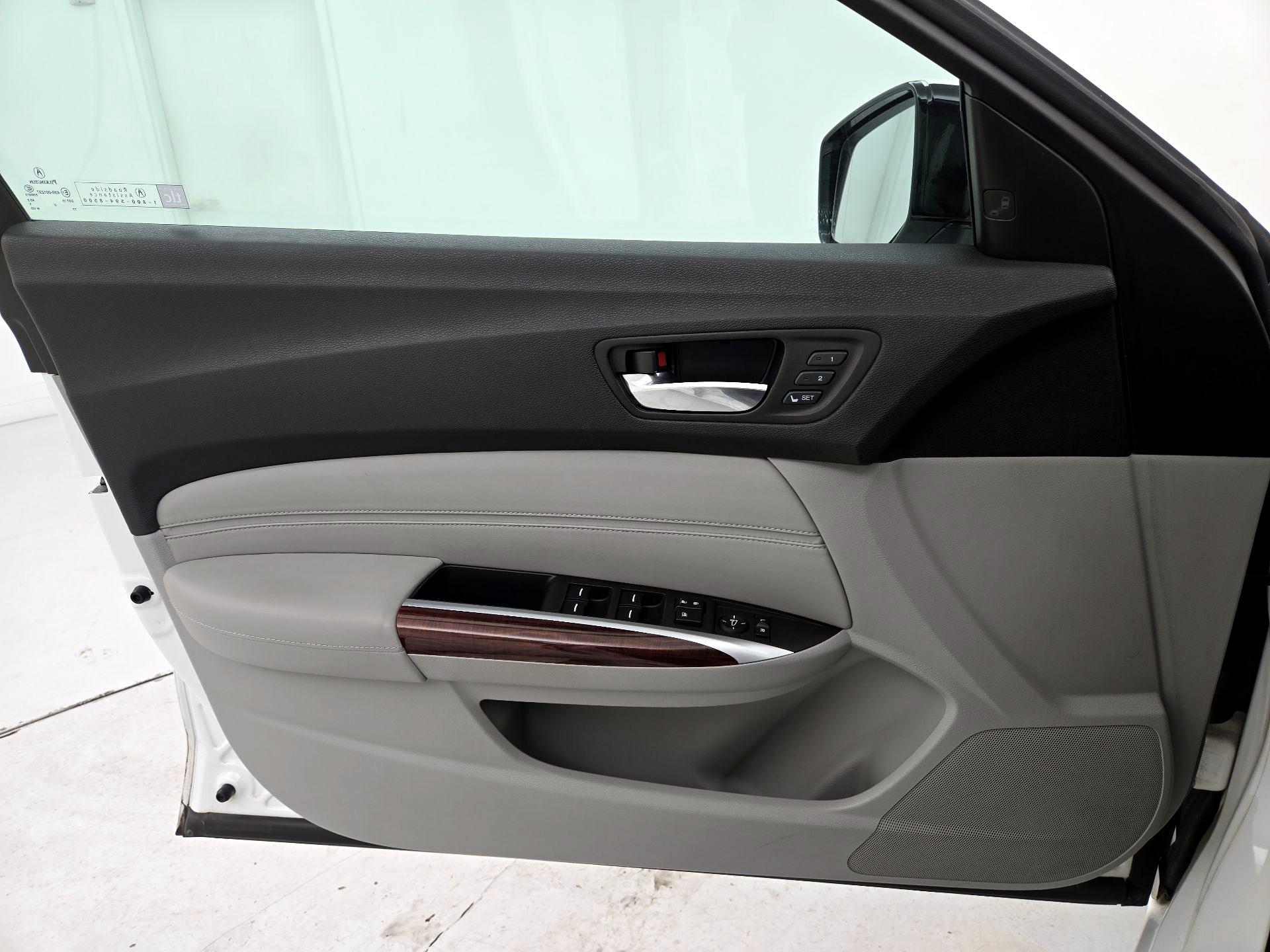 Thumbnail: 2015 Acura TLX - 12