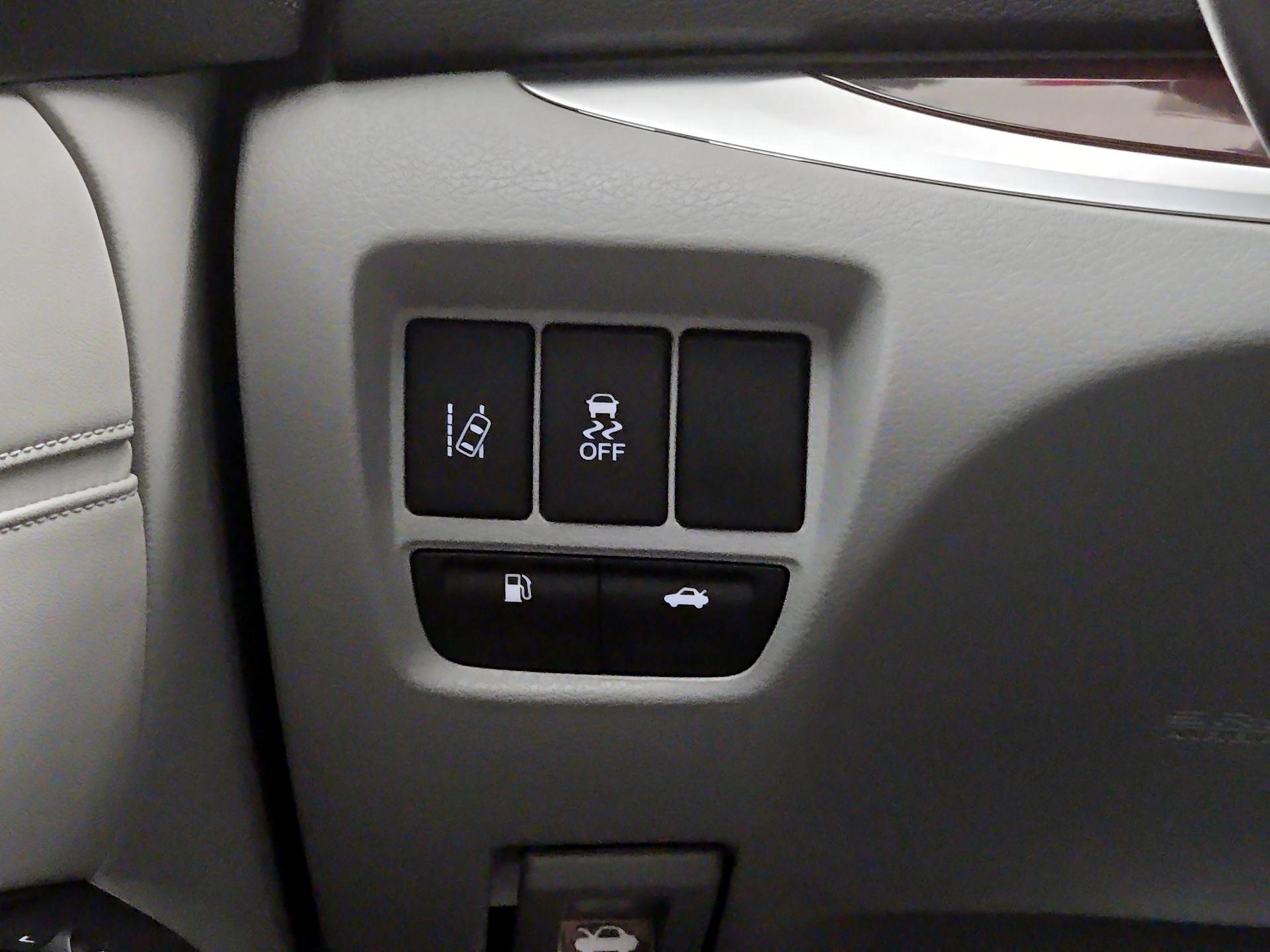 Thumbnail: 2015 Acura TLX - 13
