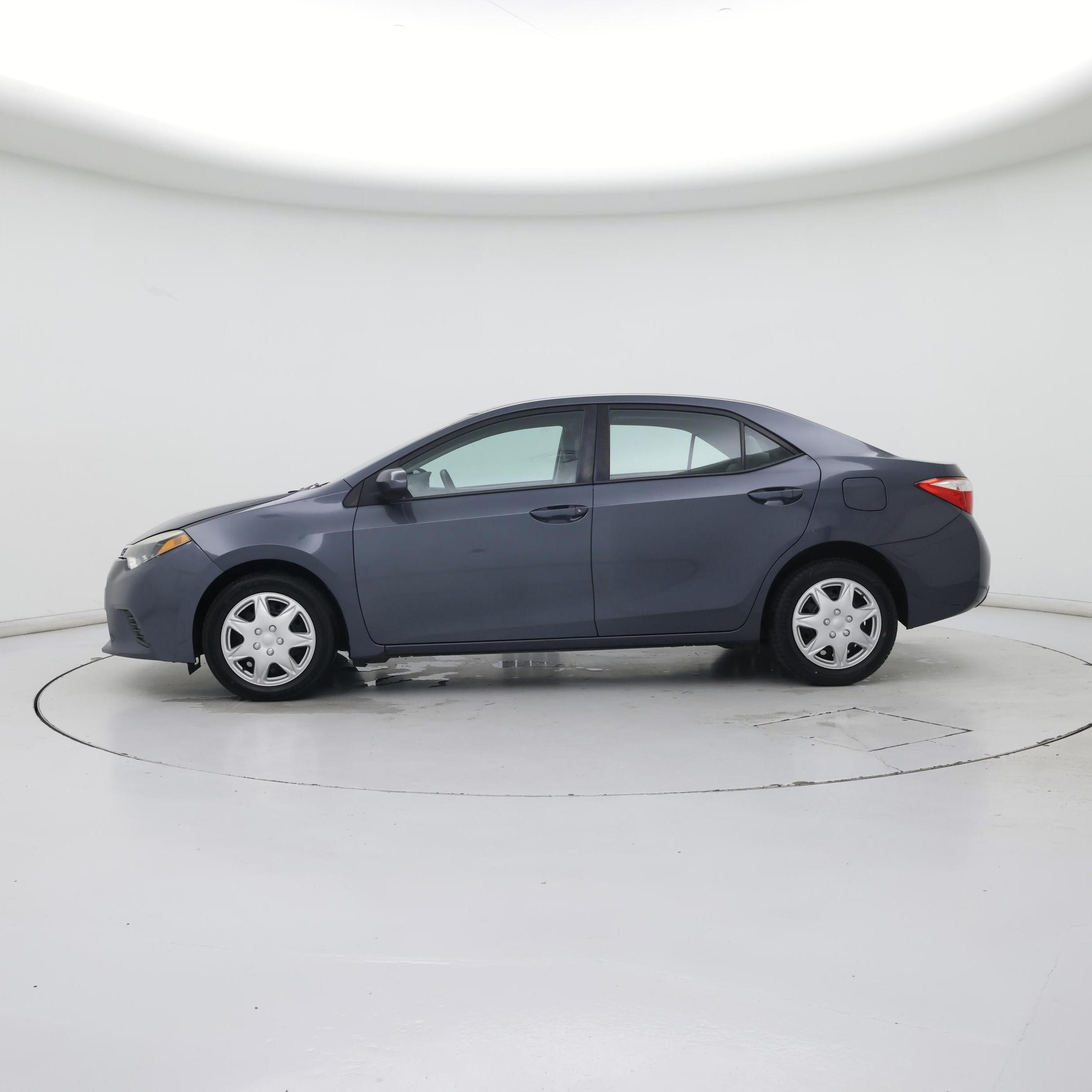 Thumbnail: 2015 Toyota Corolla - 3