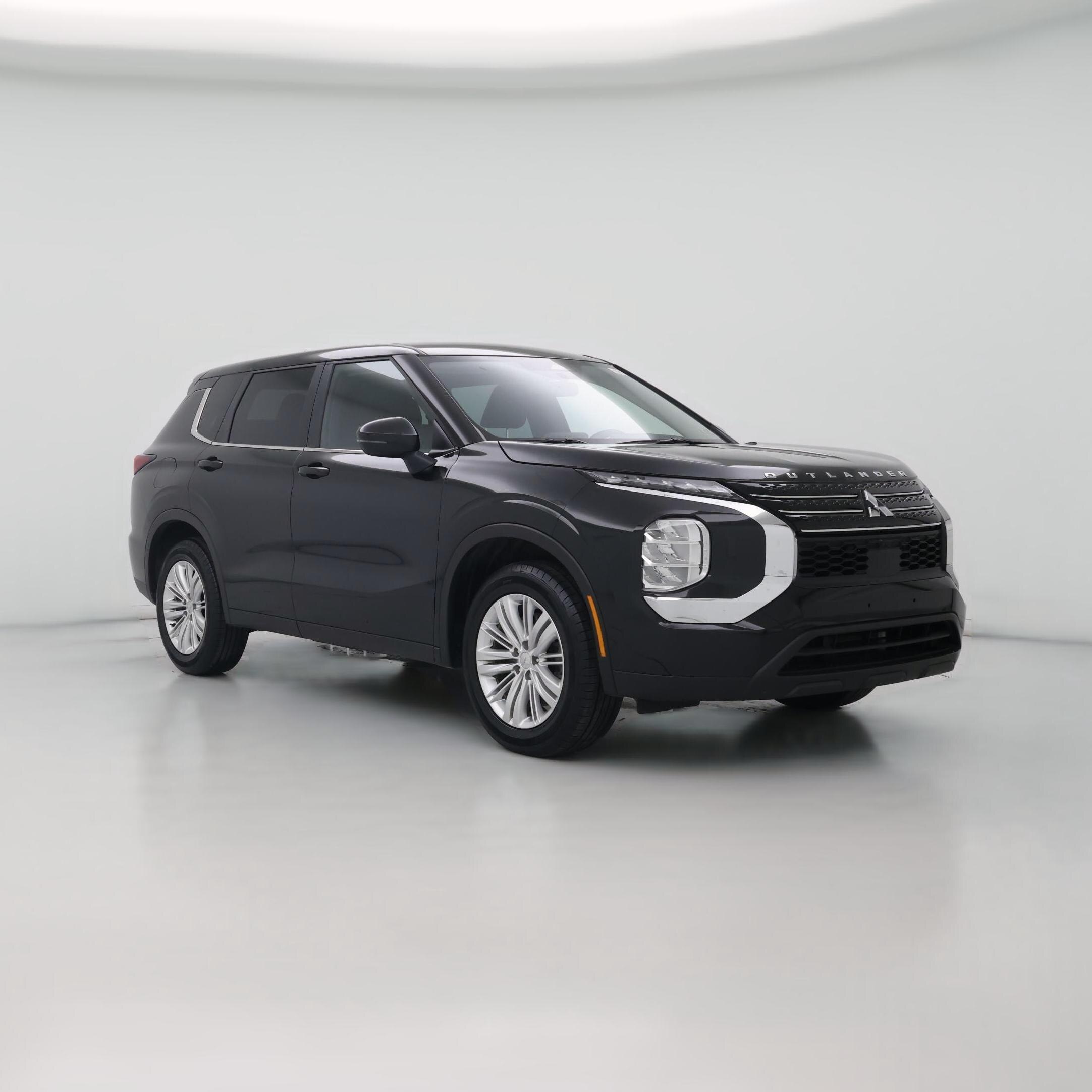 Thumbnail: 2023 Mitsubishi Outlander - 1