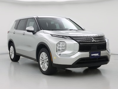 Silver 2023 Mitsubishi Outlander ES