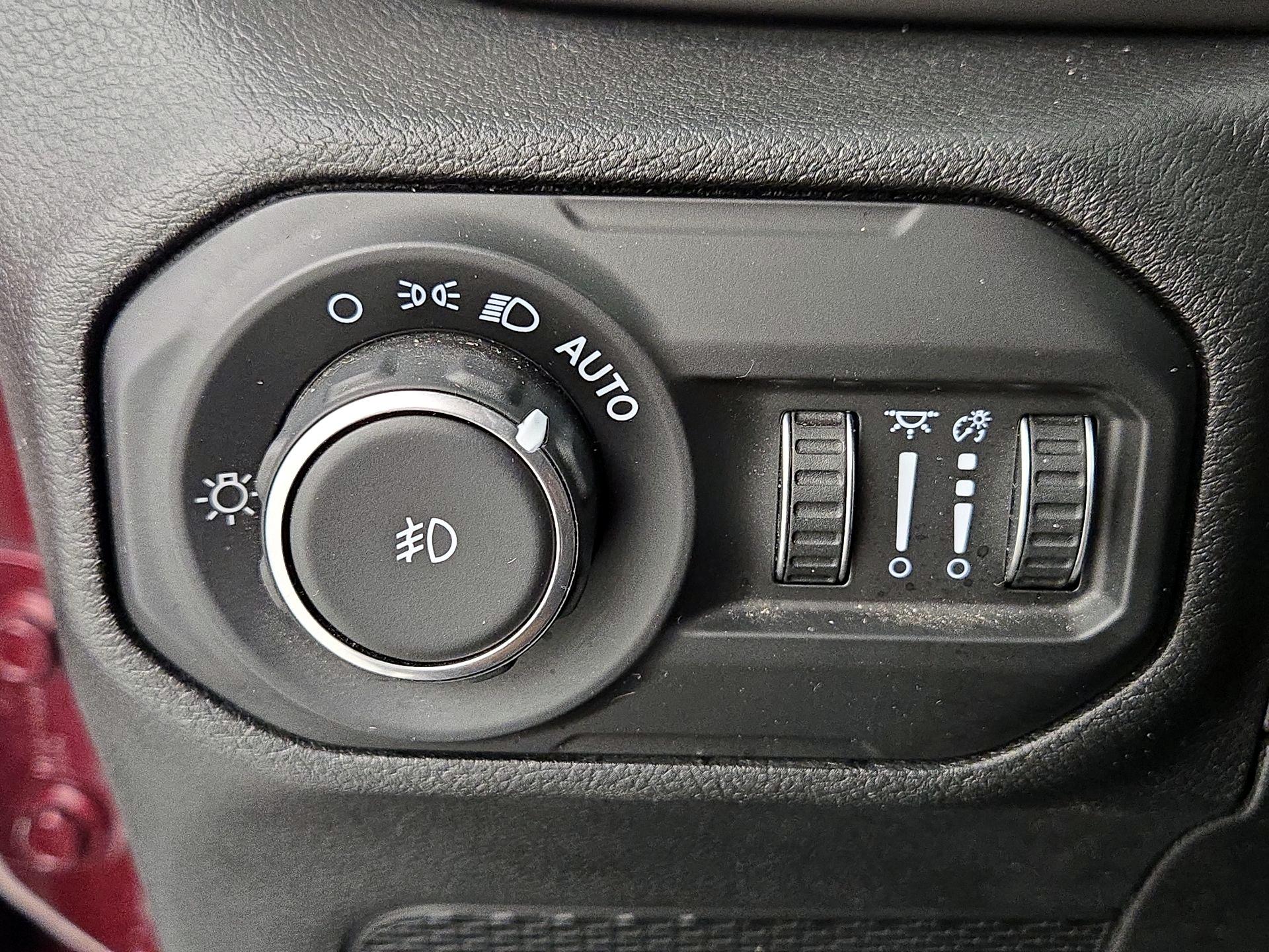 Thumbnail: 2021 Jeep Wrangler - 13