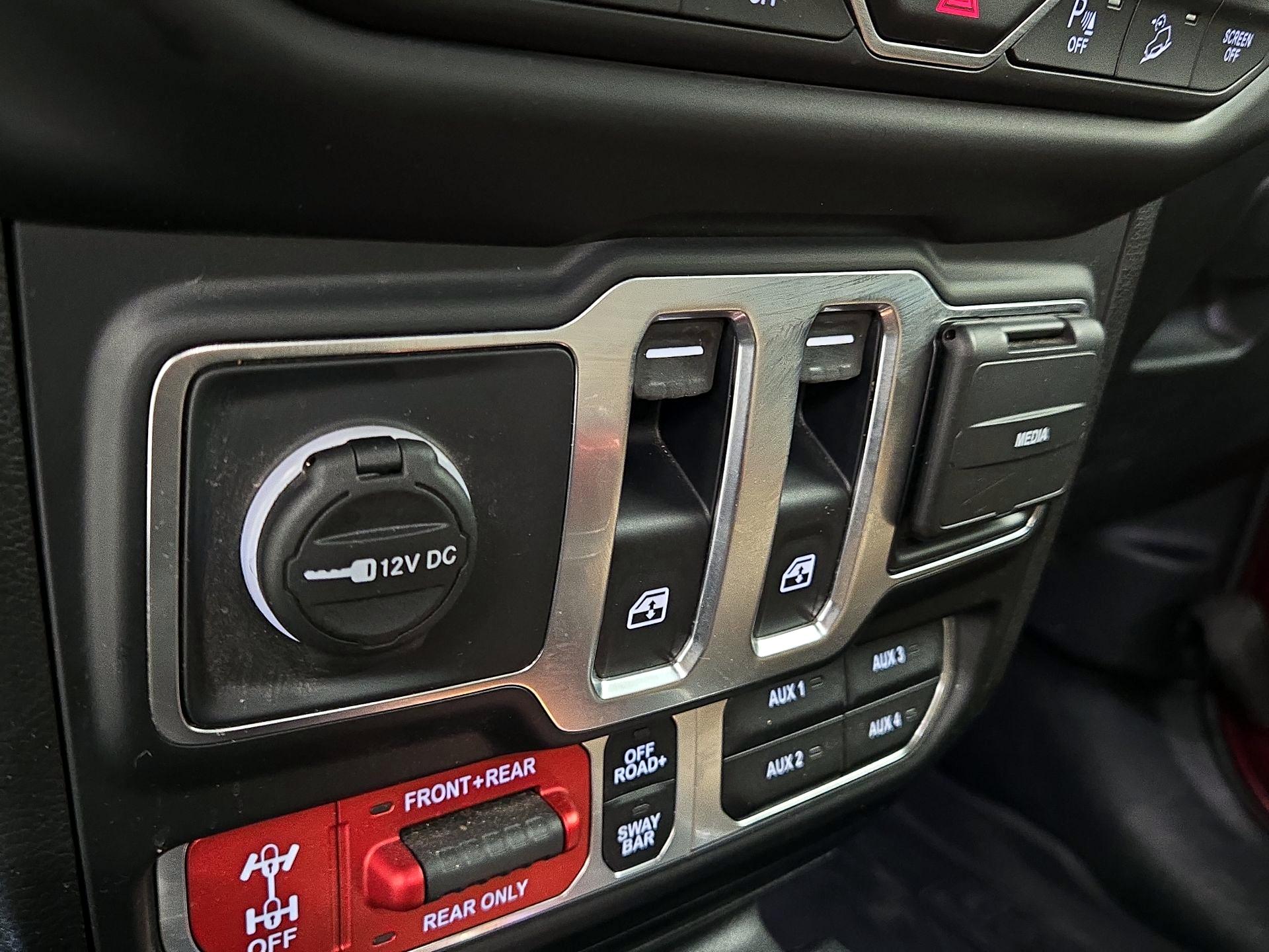 Thumbnail: 2021 Jeep Wrangler - 19